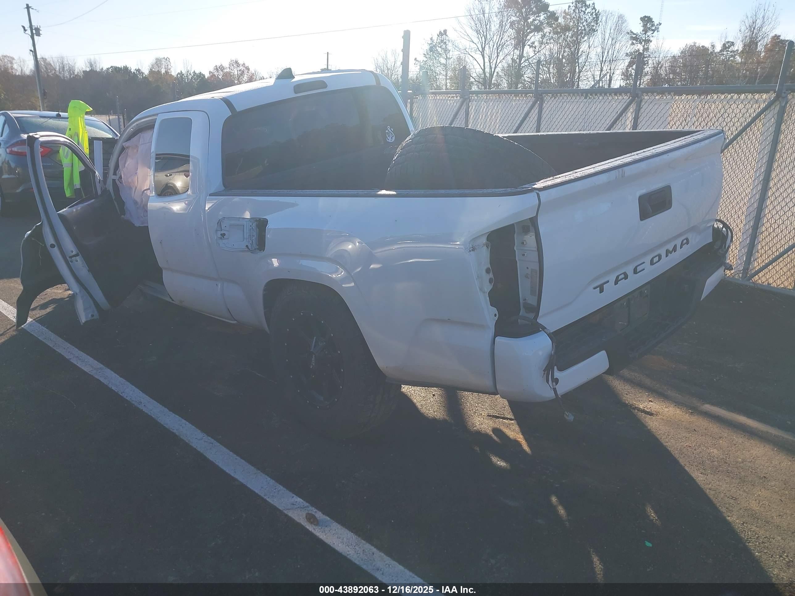 TOYOTA TACOMA image 3