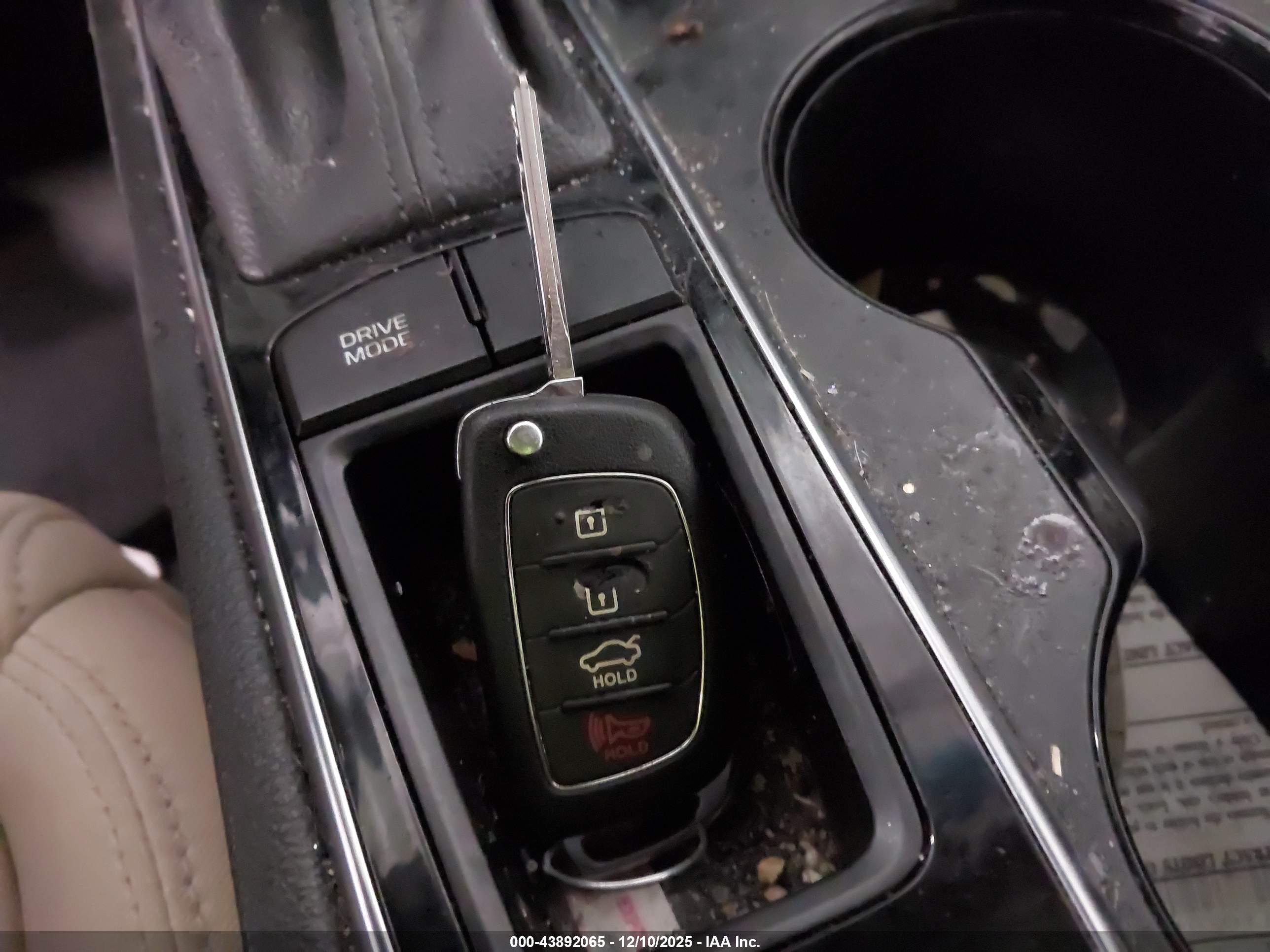 HYUNDAI SONATA image 11