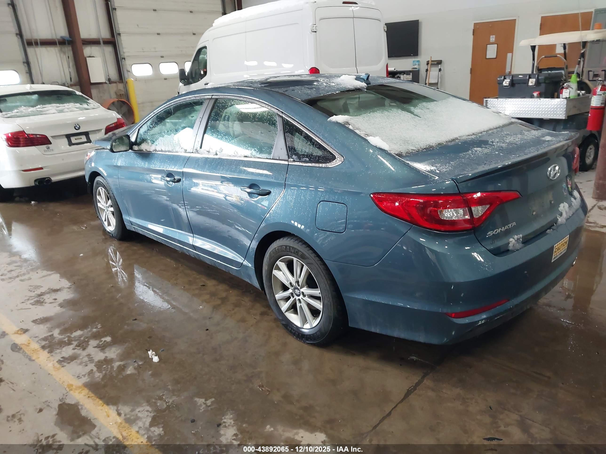 HYUNDAI SONATA image 3