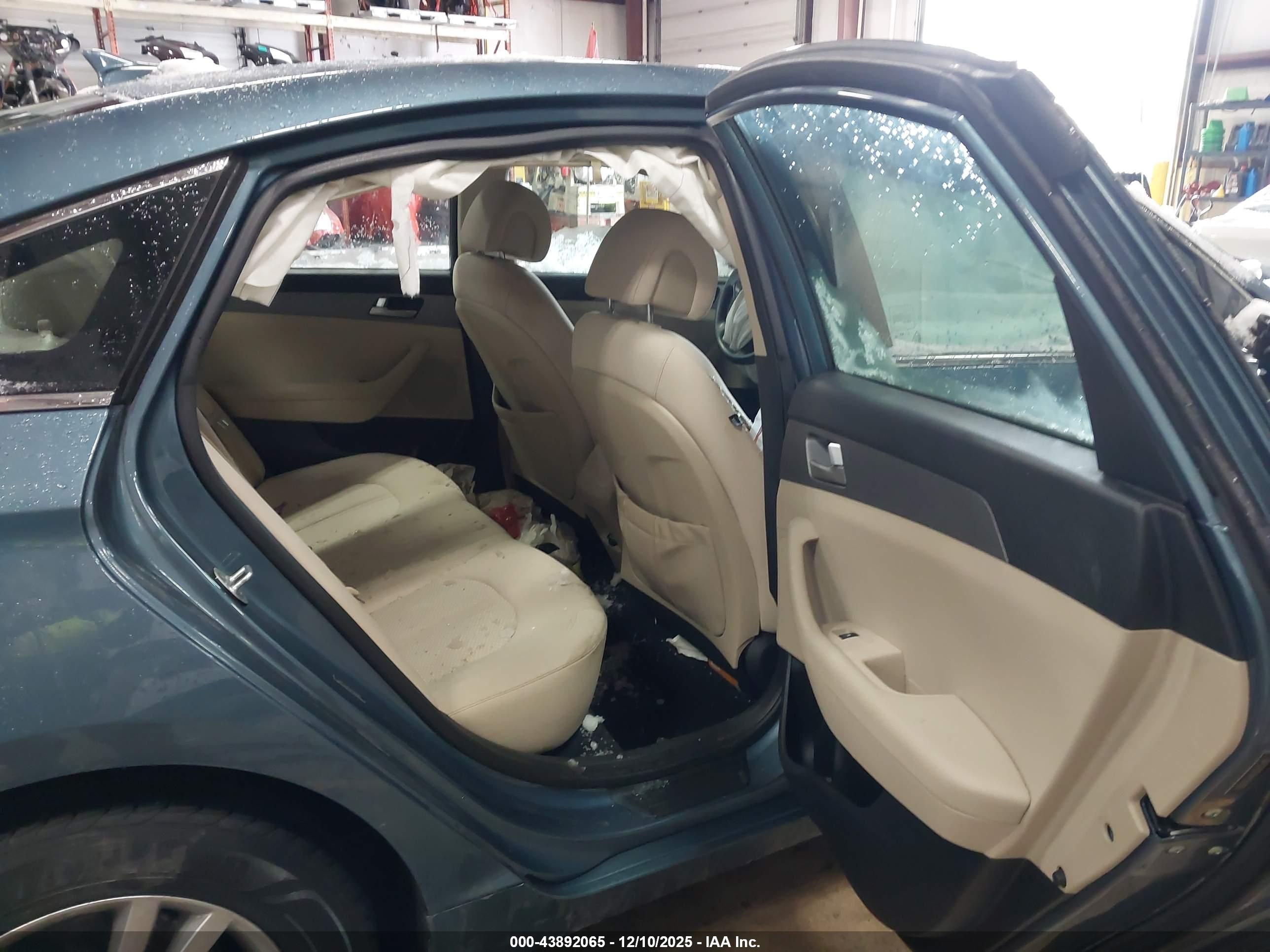 HYUNDAI SONATA image 8