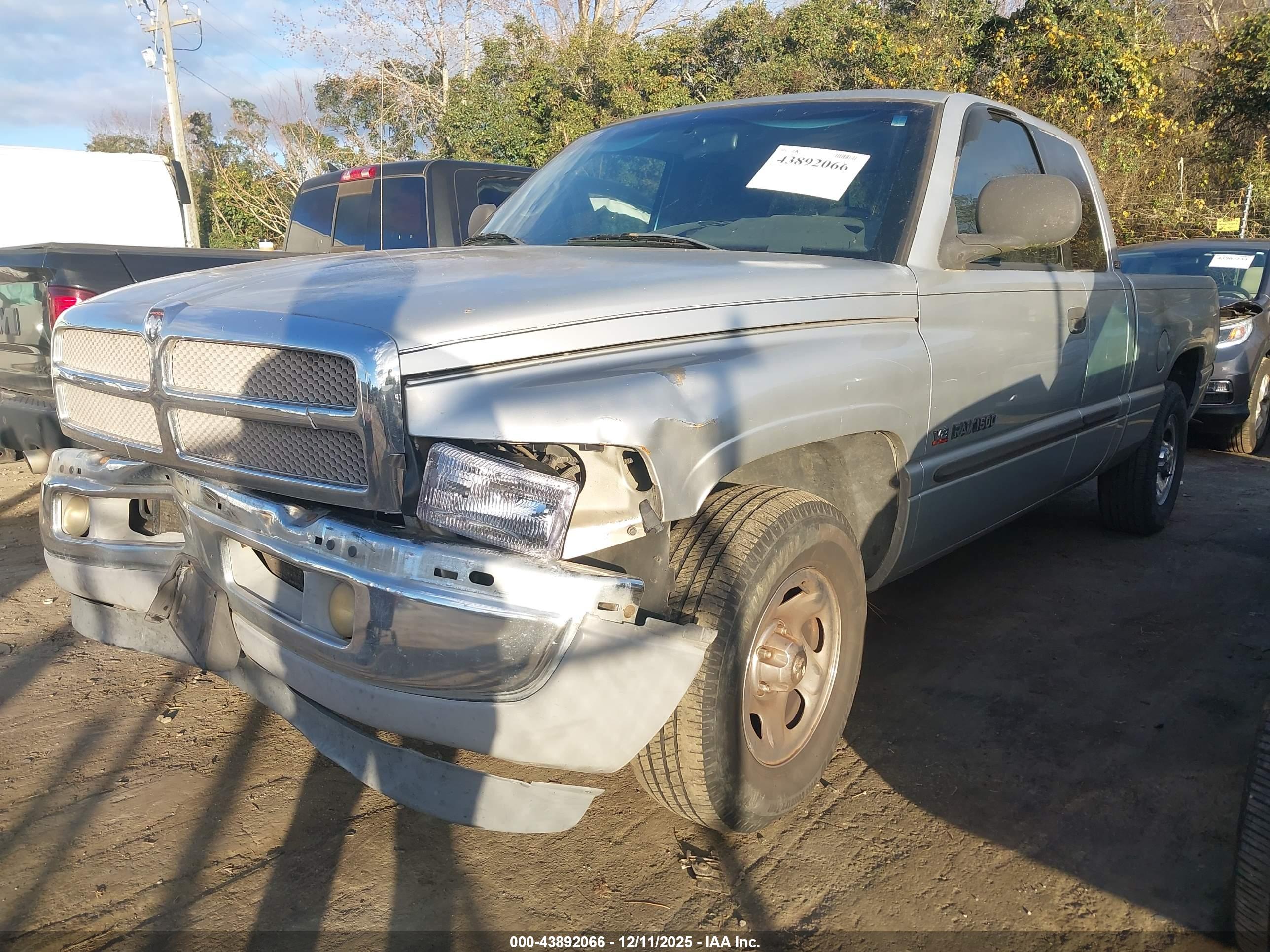 DODGE RAM image 2