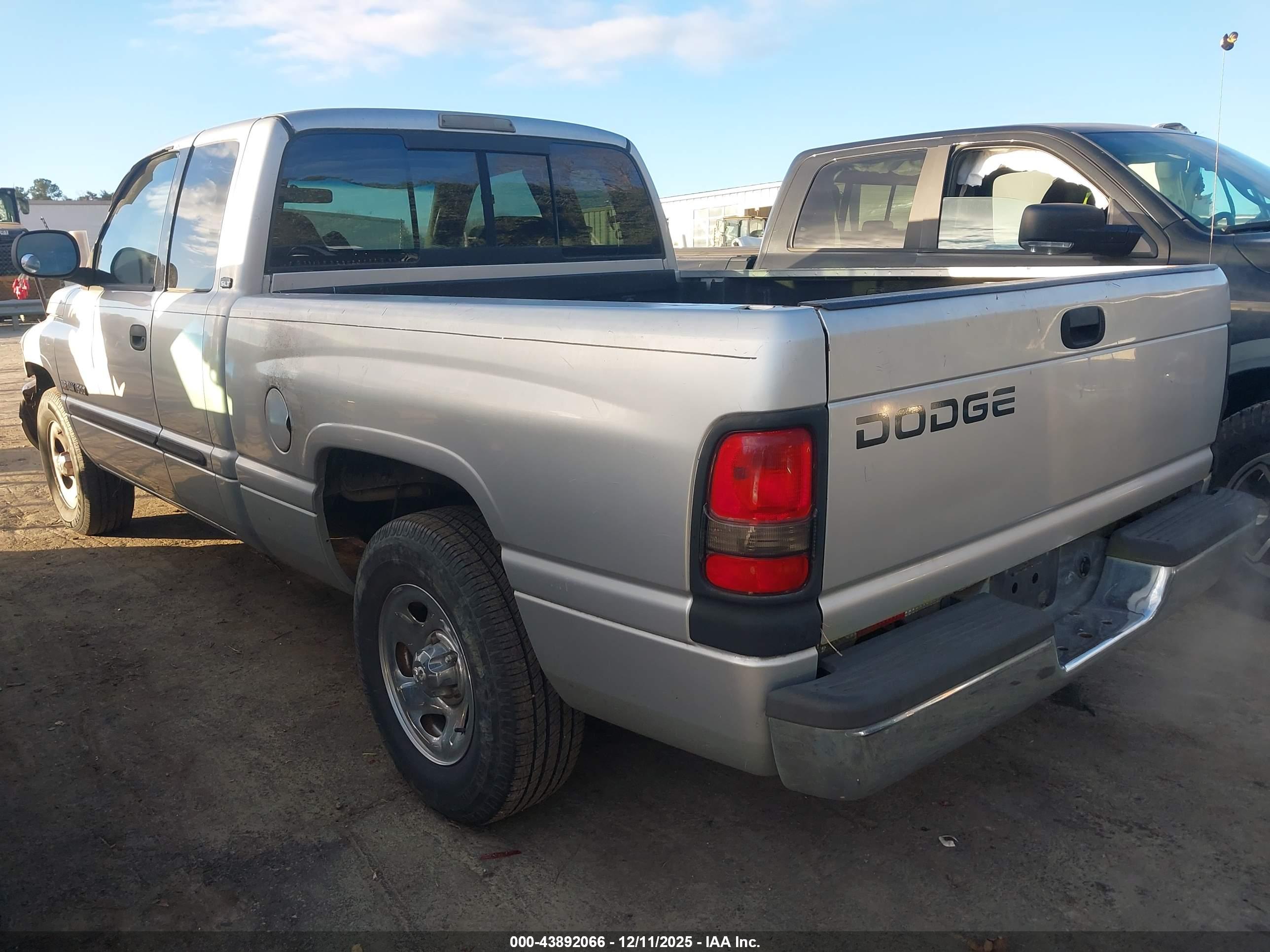 DODGE RAM image 3