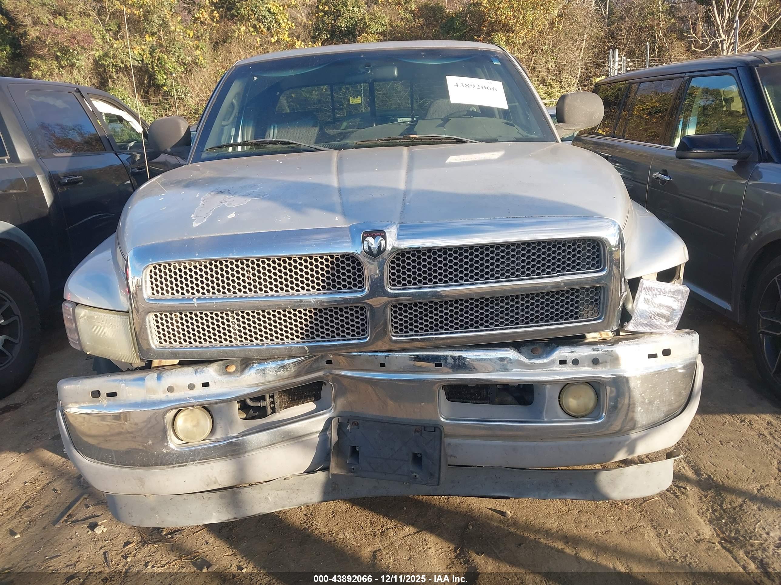 DODGE RAM image 6