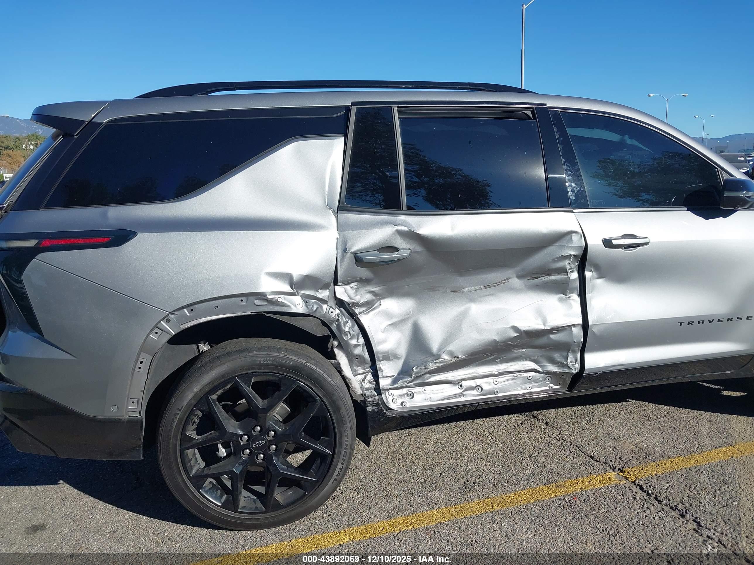 CHEVROLET TRAVERSE image 6