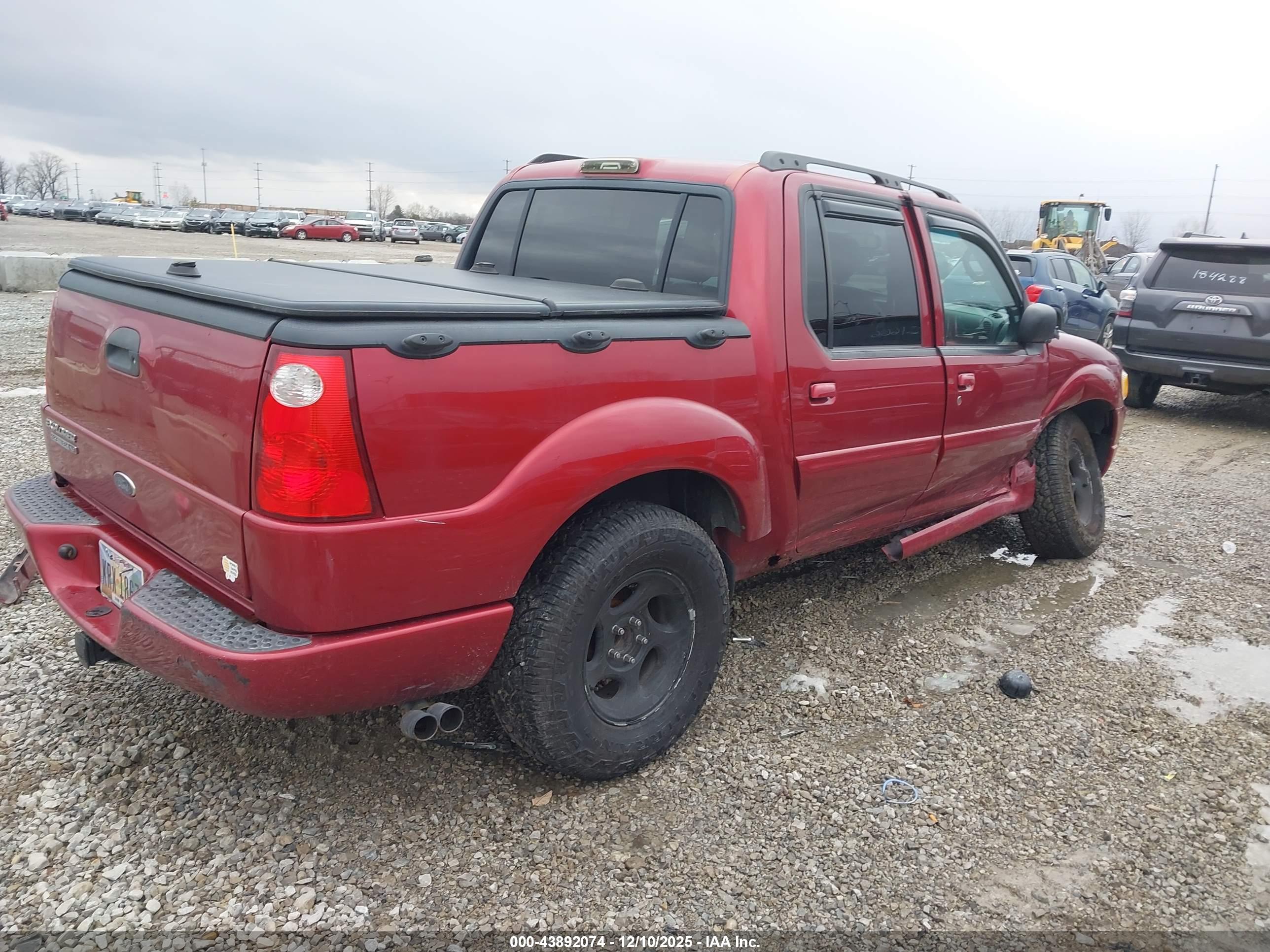 FORD EXPLORER image 4