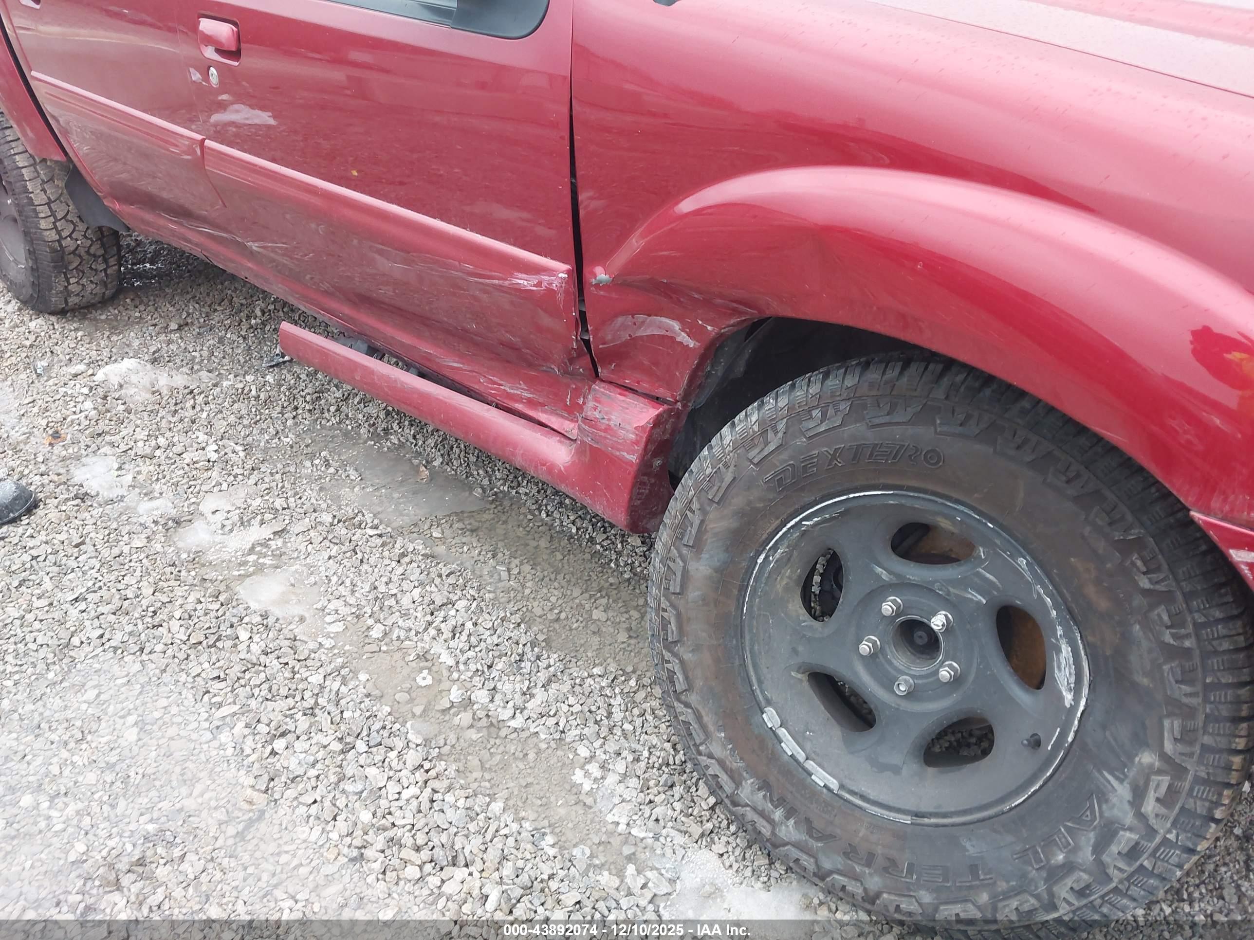 FORD EXPLORER image 6