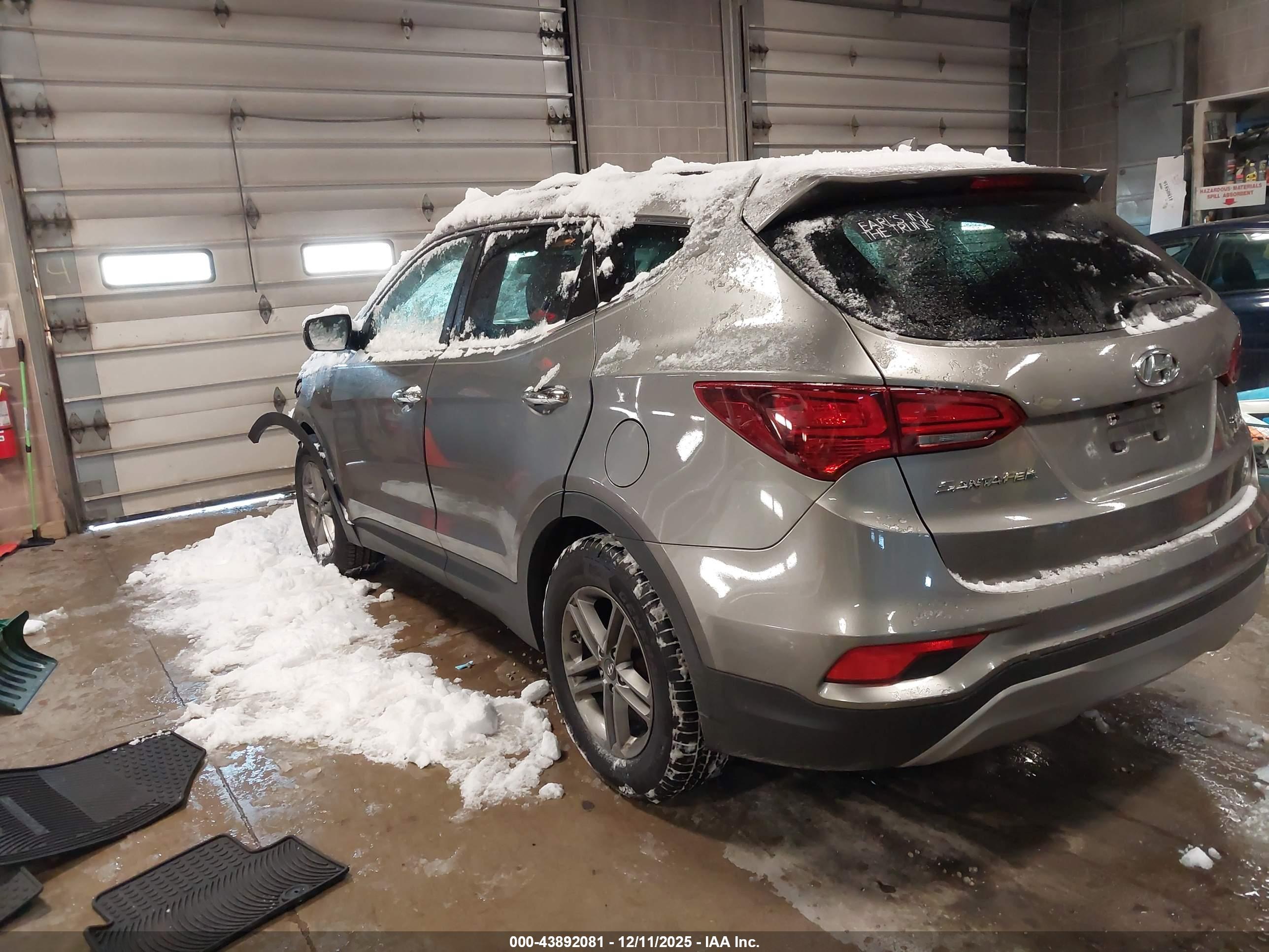 HYUNDAI SANTA image 3