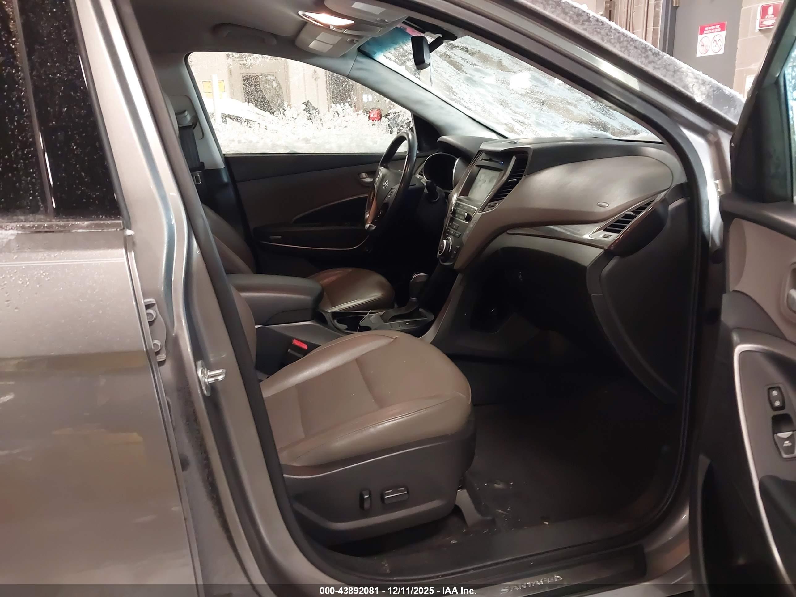 HYUNDAI SANTA image 5