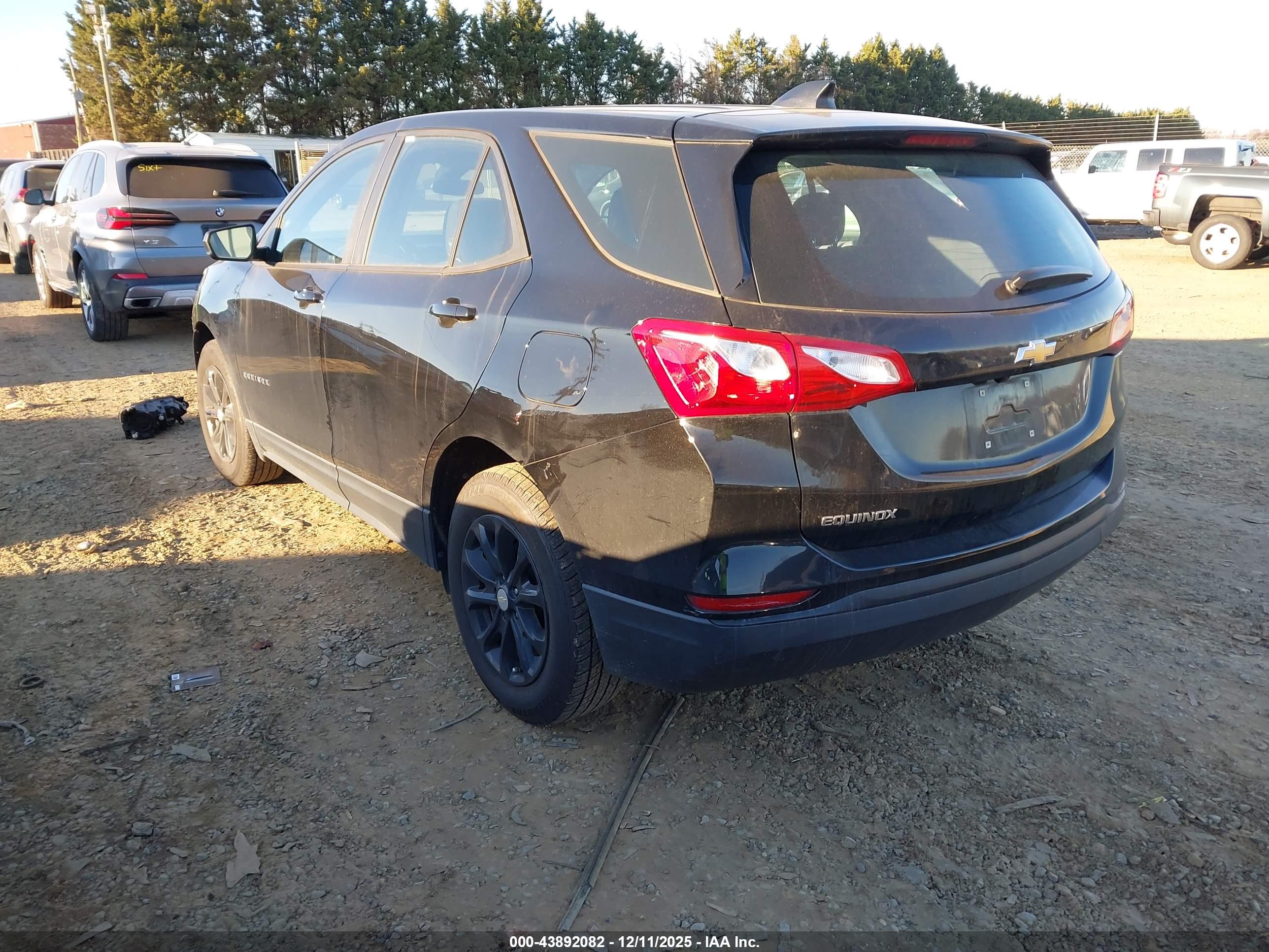 CHEVROLET EQUINOX image 3