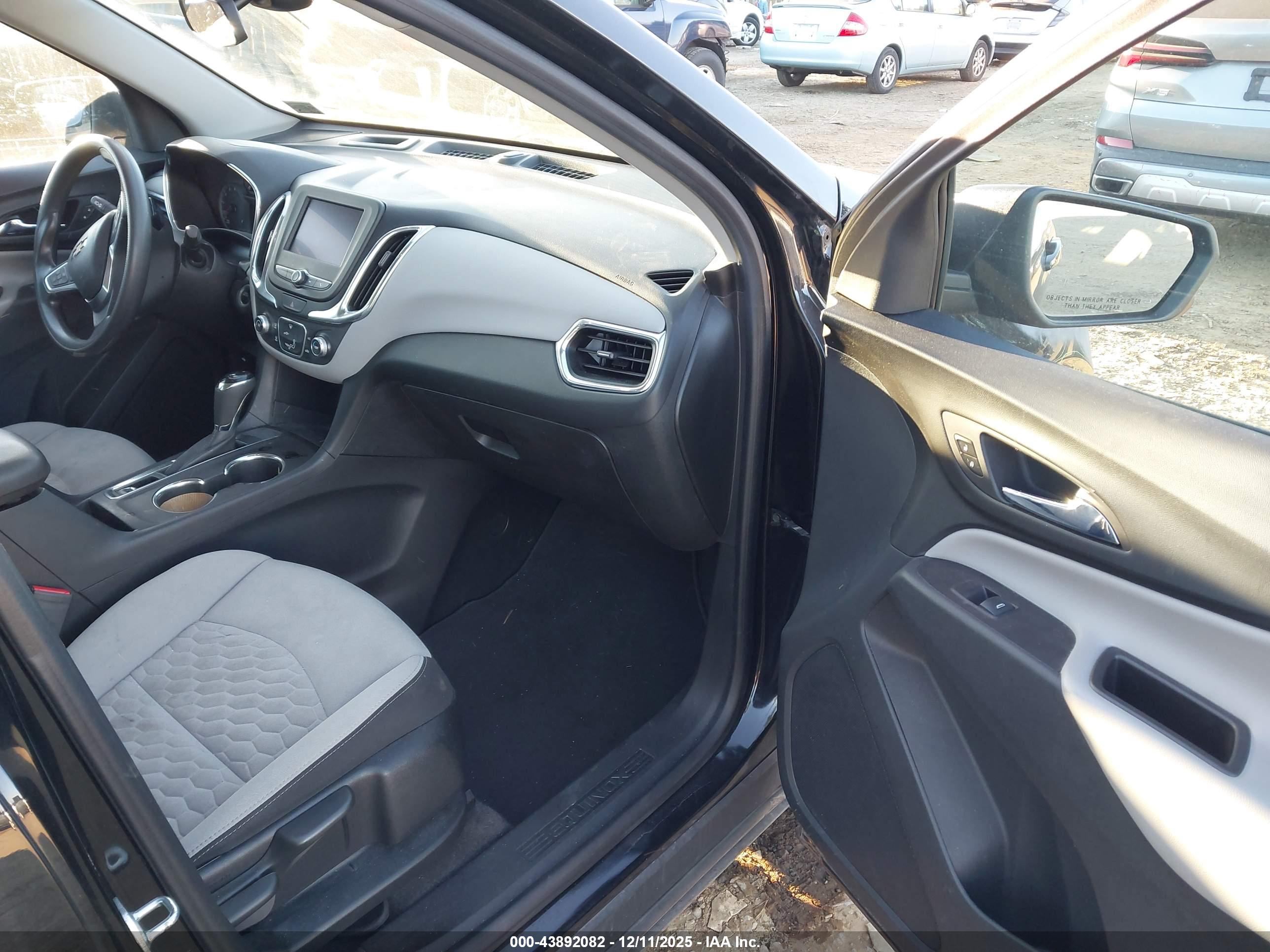 CHEVROLET EQUINOX image 5