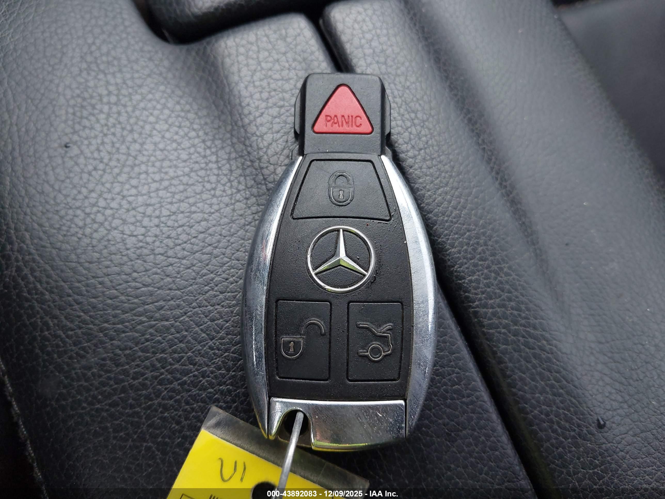 MERCEDES-BENZ E image 11