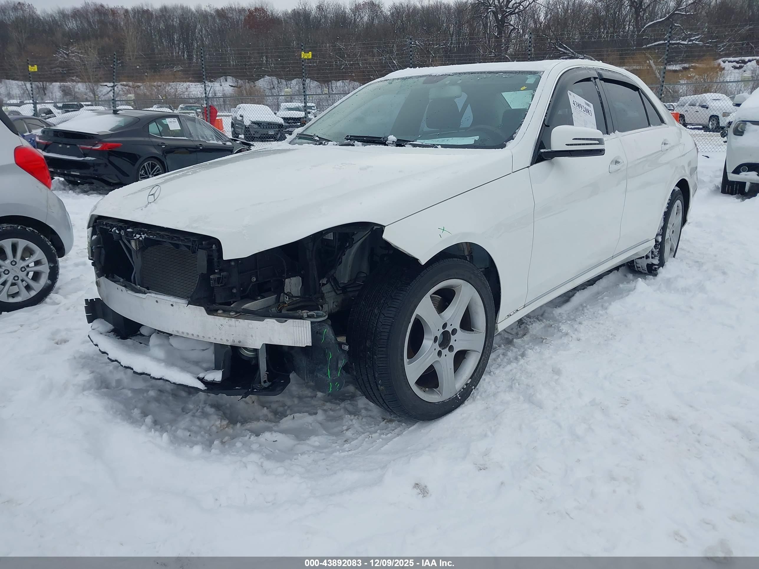 MERCEDES-BENZ E image 2