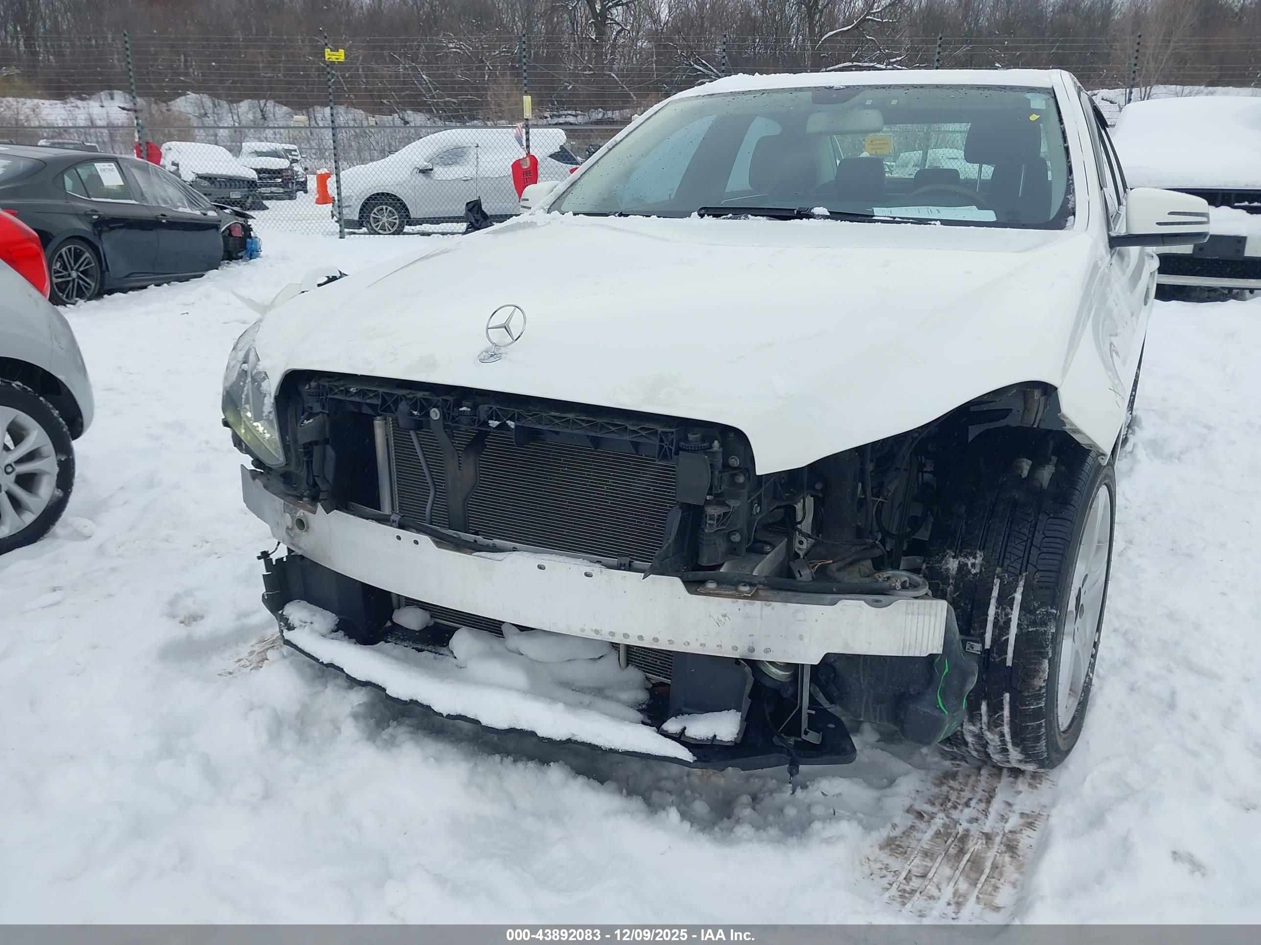MERCEDES-BENZ E image 6