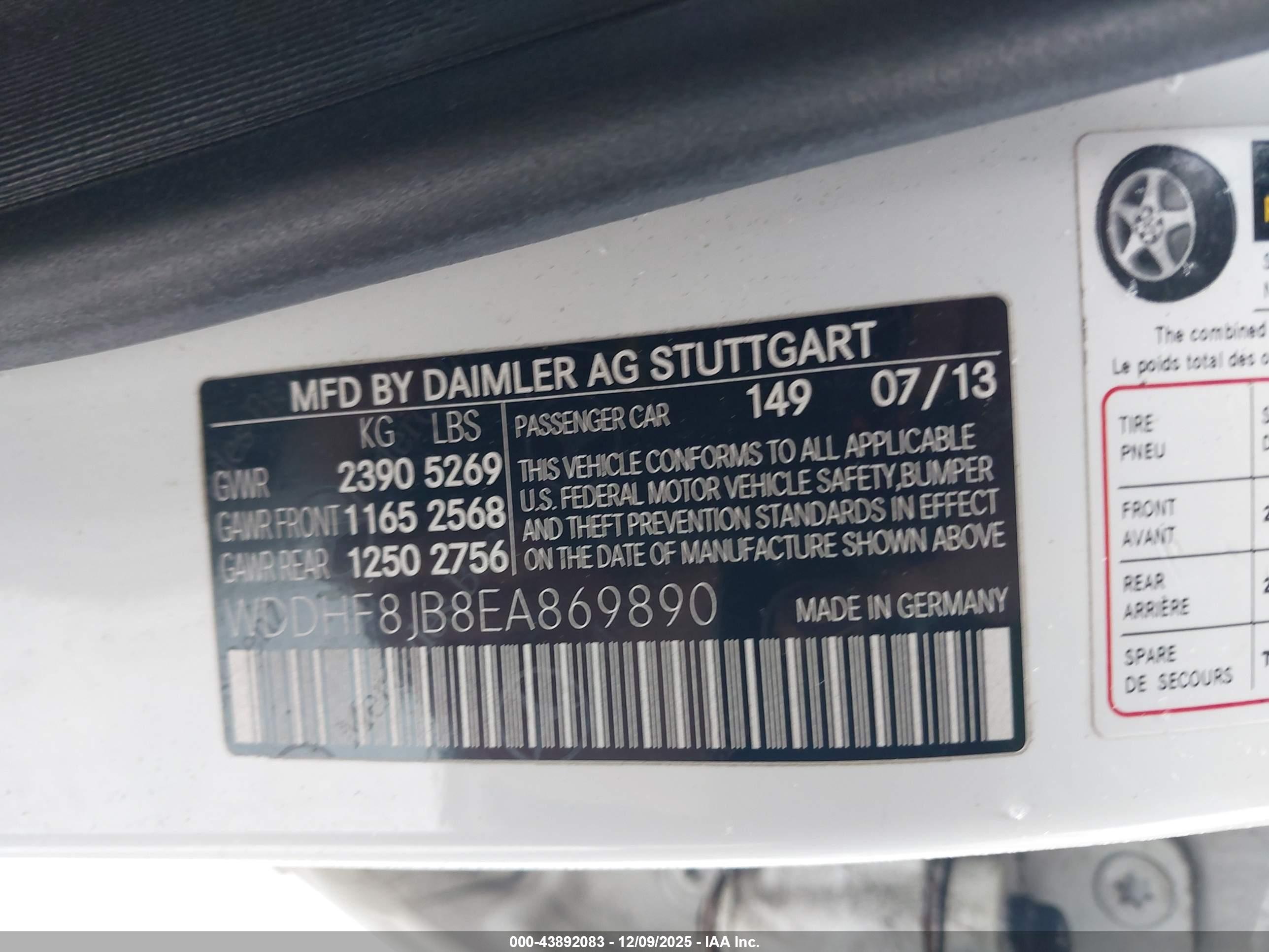 MERCEDES-BENZ E image 9