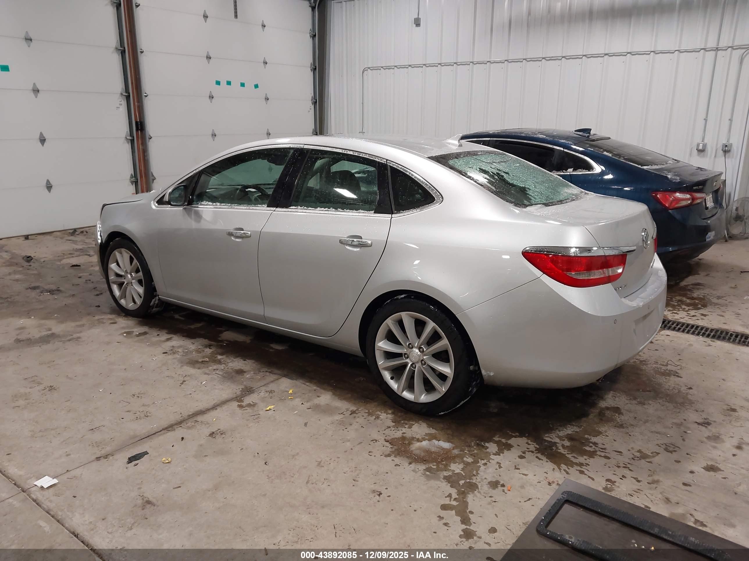 BUICK VERANO image 3