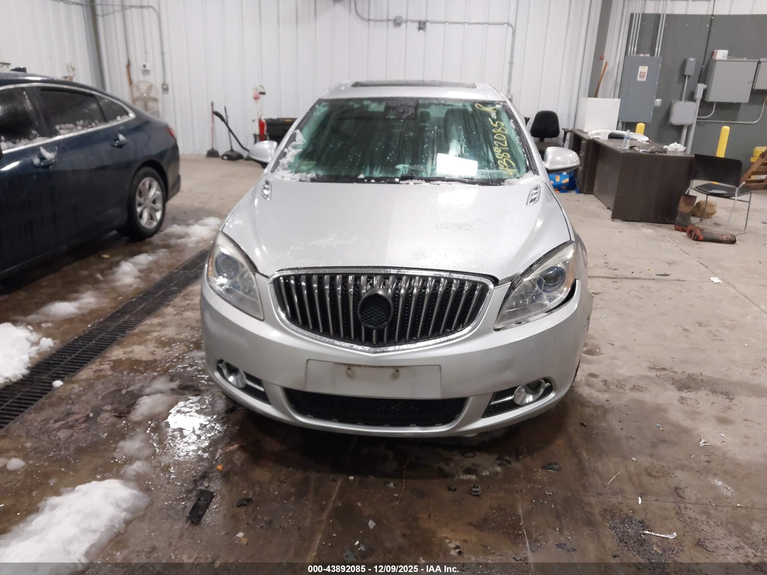 BUICK VERANO image 6