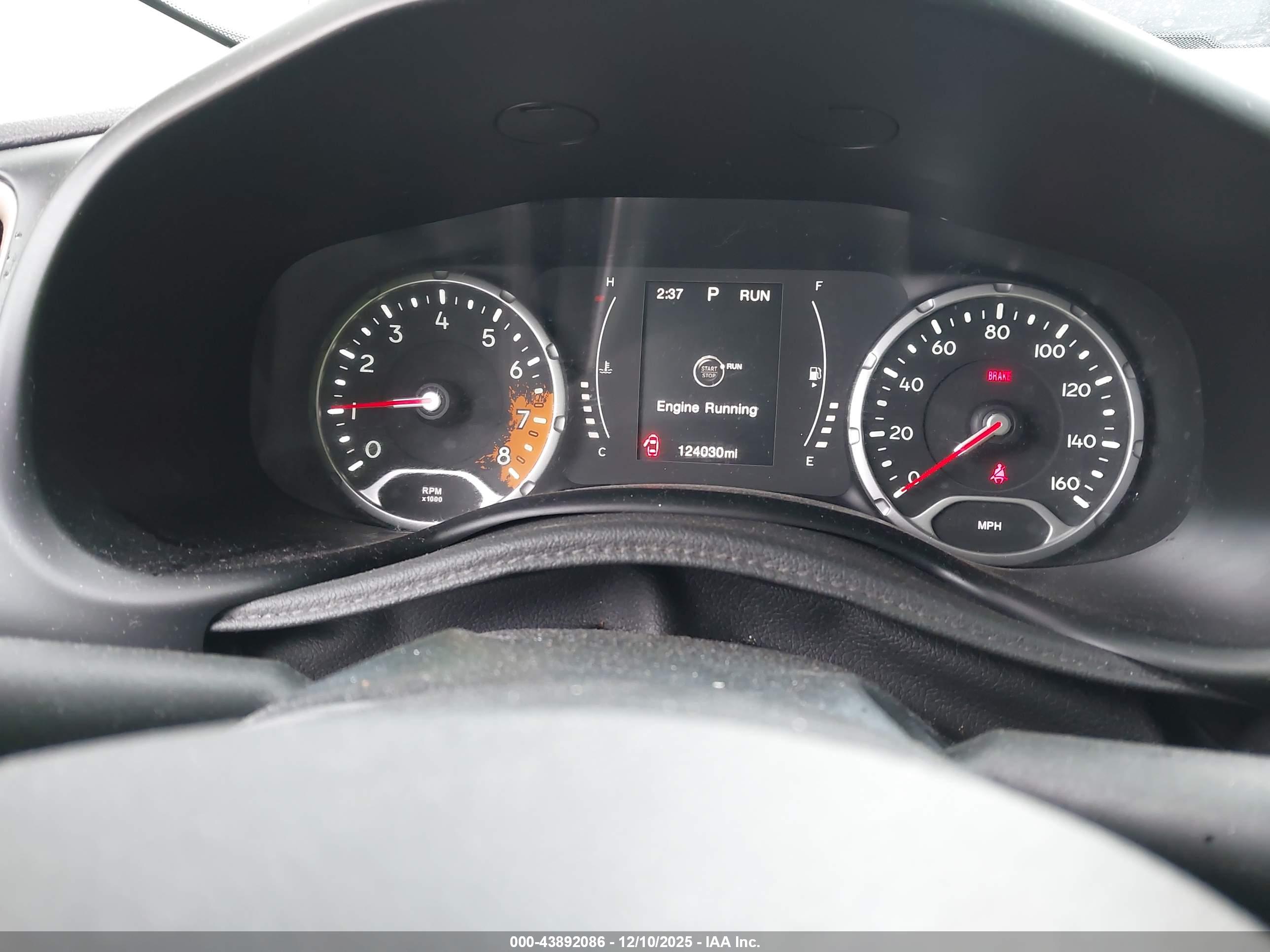 JEEP RENEGADE image 7