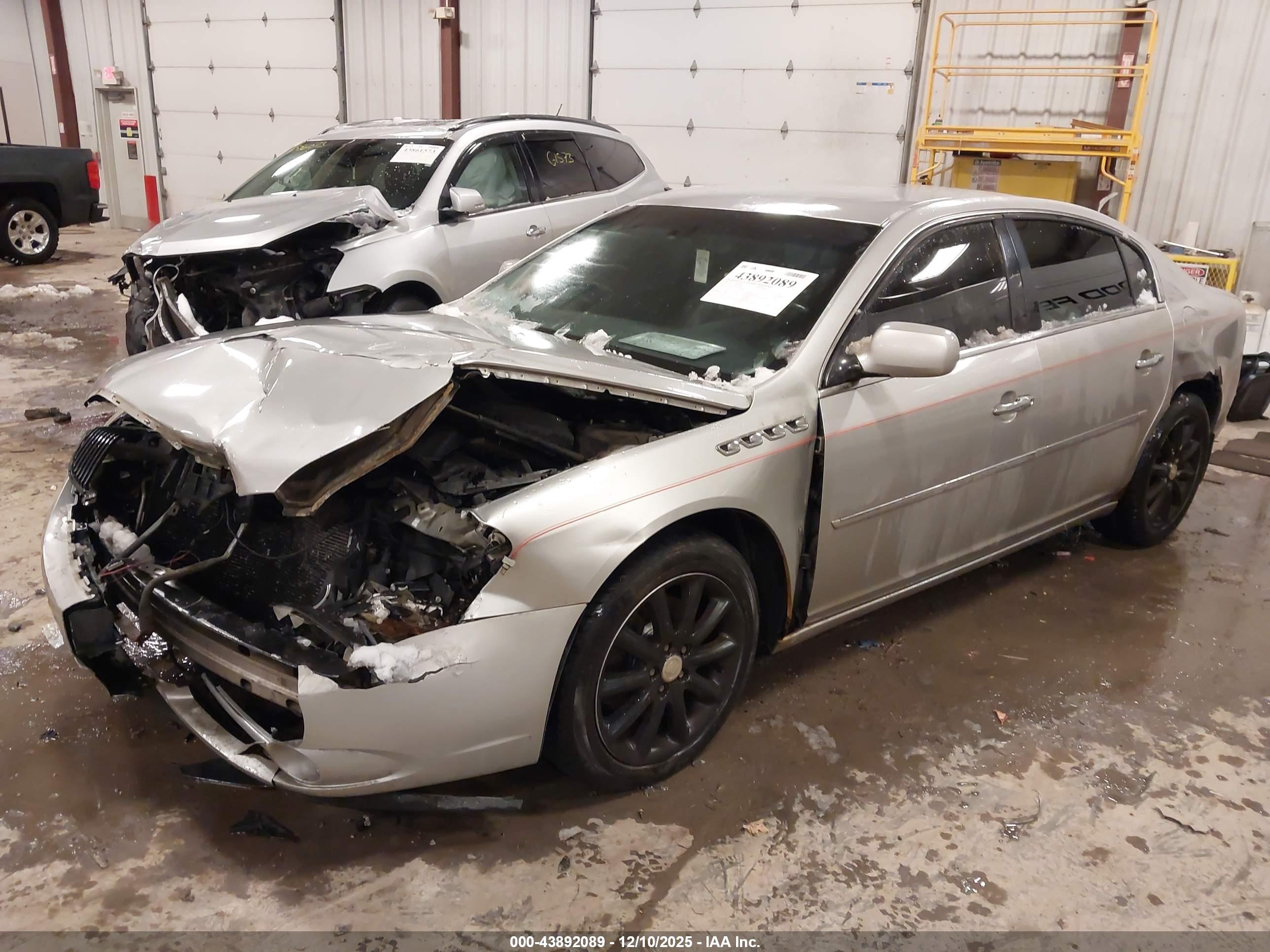 BUICK LUCERNE image 2