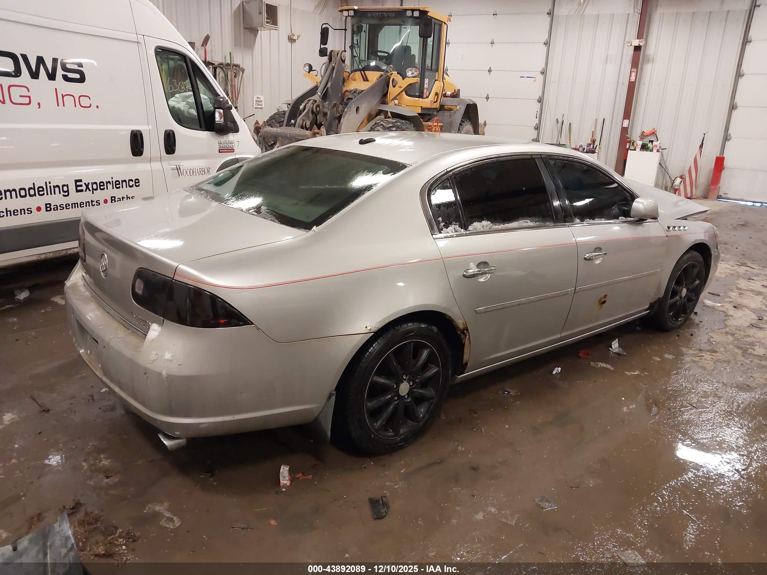 BUICK LUCERNE image 4