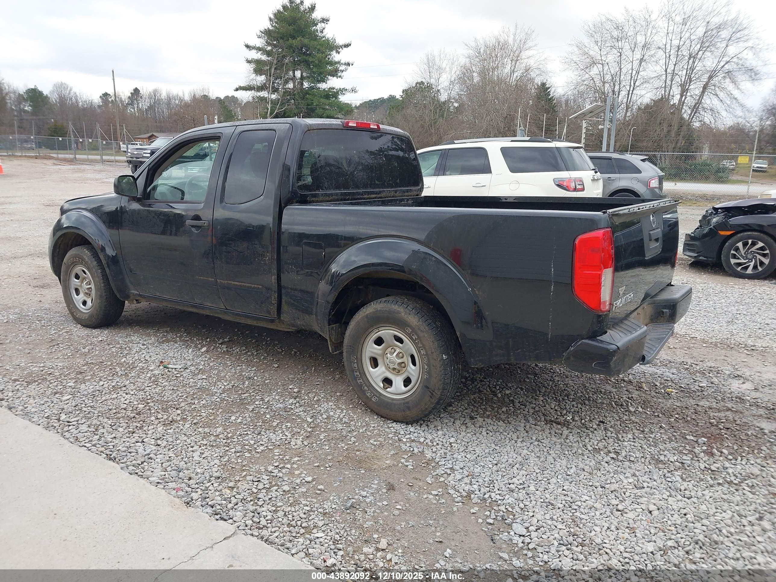 NISSAN FRONTIER image 3