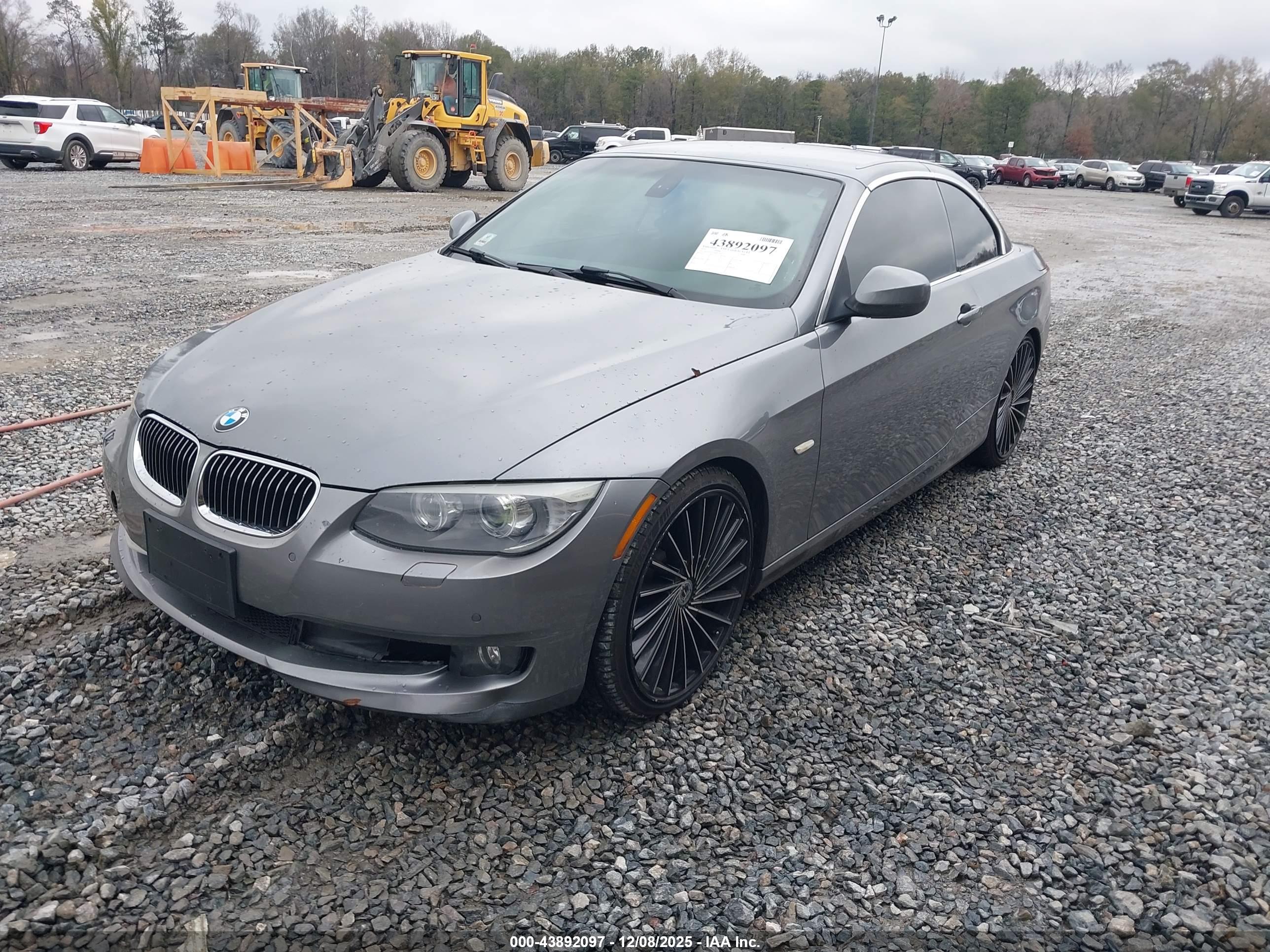BMW 328I image 2