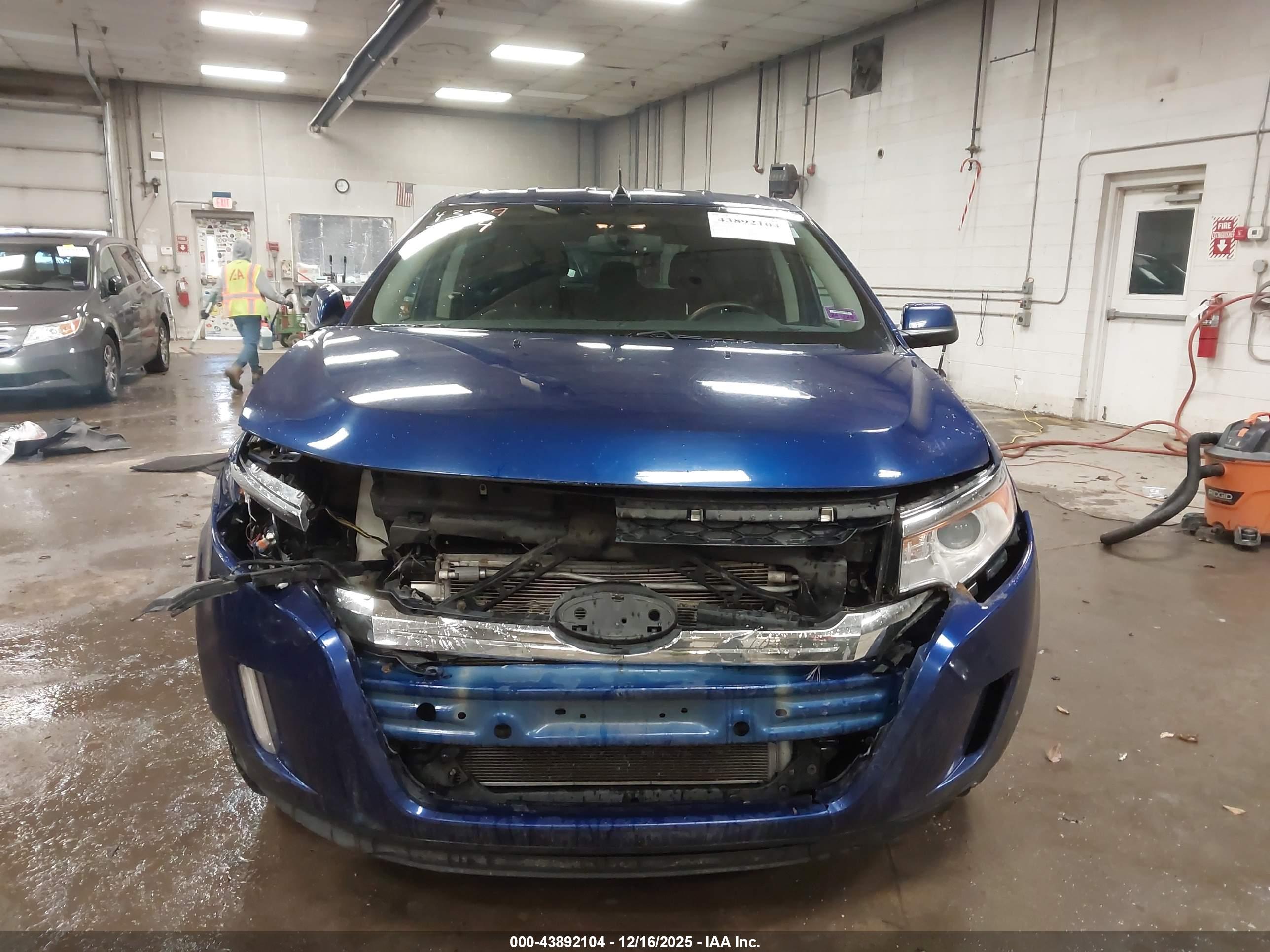 FORD EDGE image 6