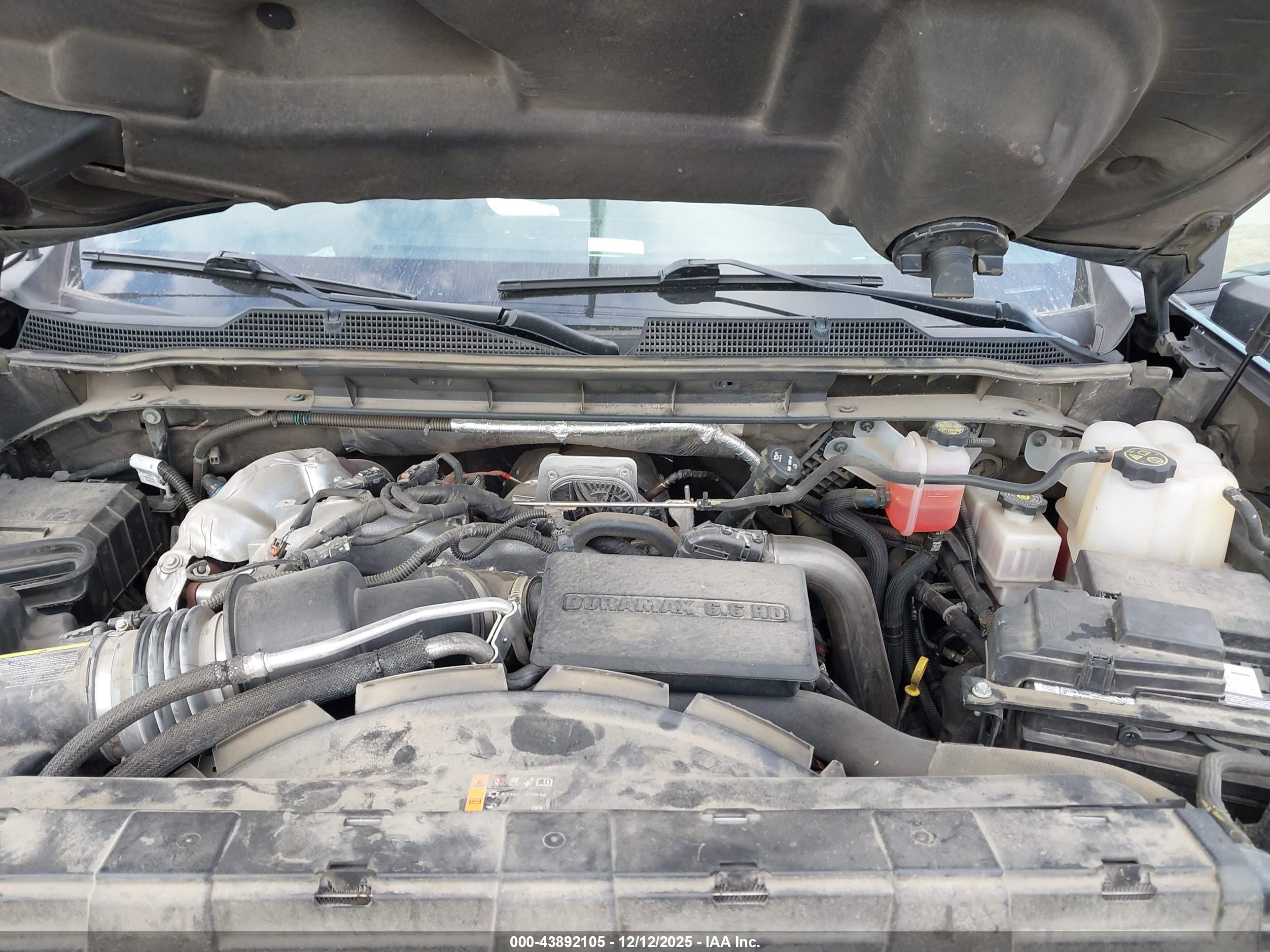 CHEVROLET SILVERADO image 10