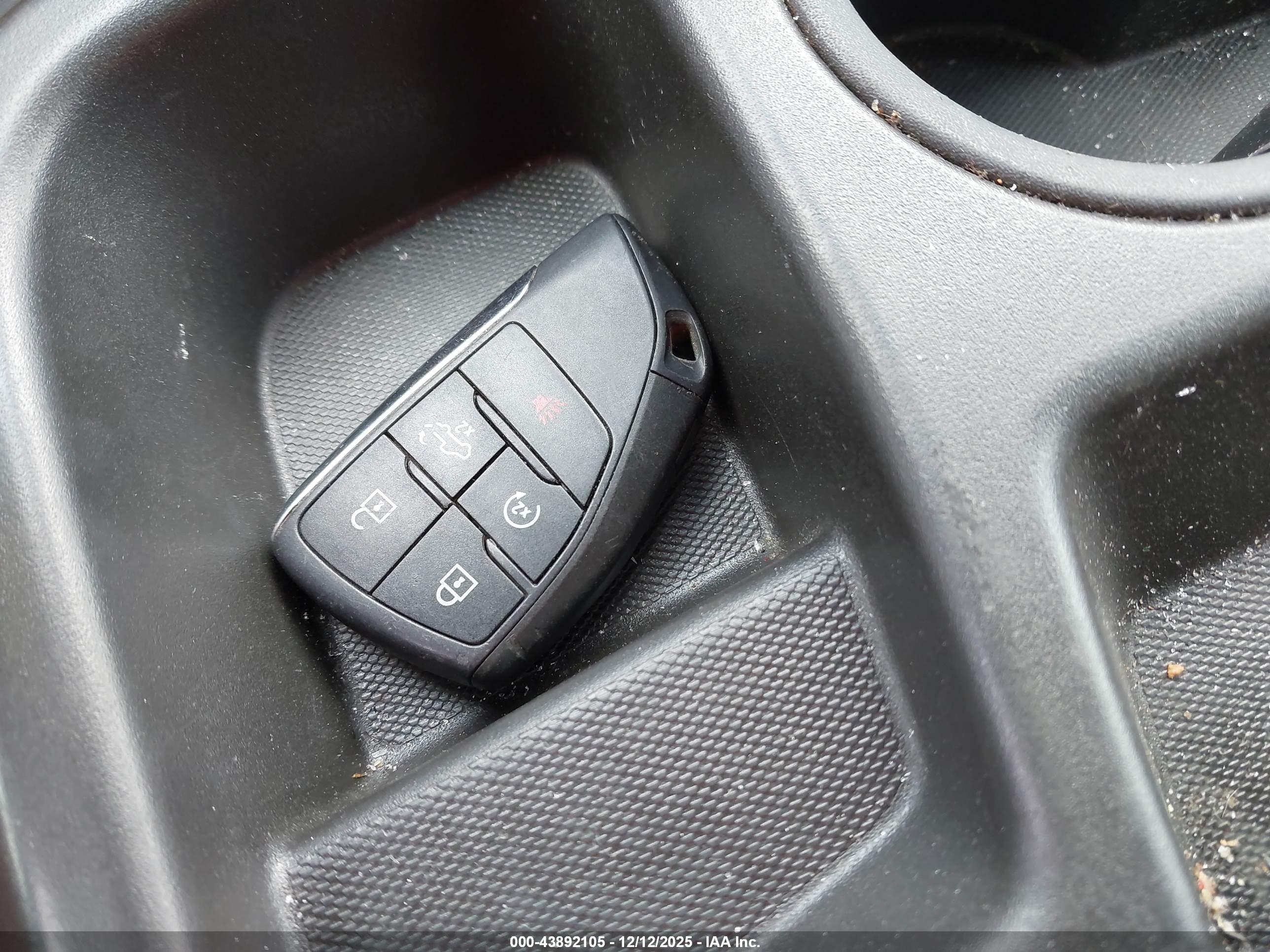 CHEVROLET SILVERADO image 11