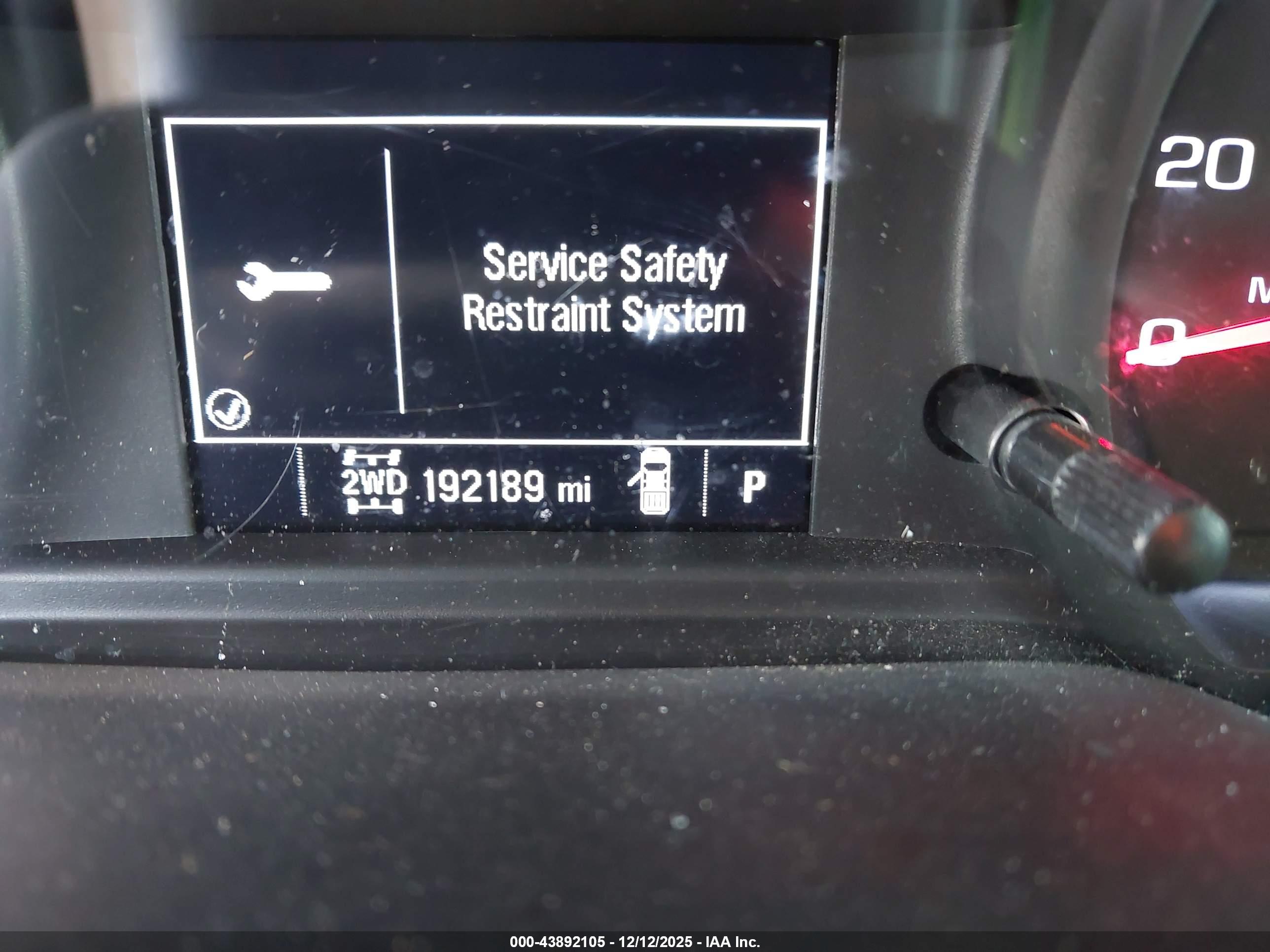 CHEVROLET SILVERADO image 6