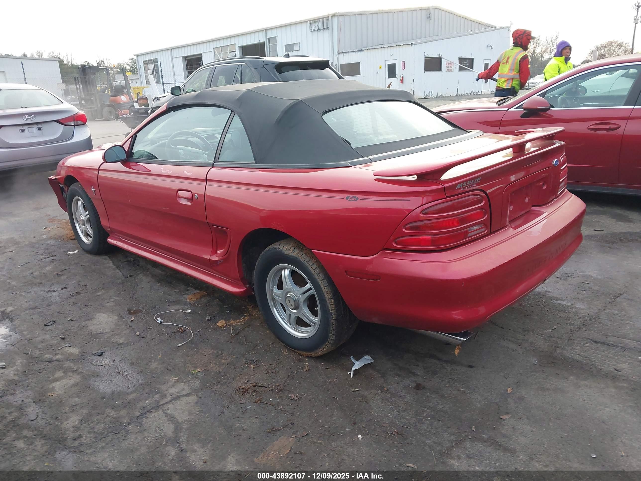 FORD MUSTANG image 3