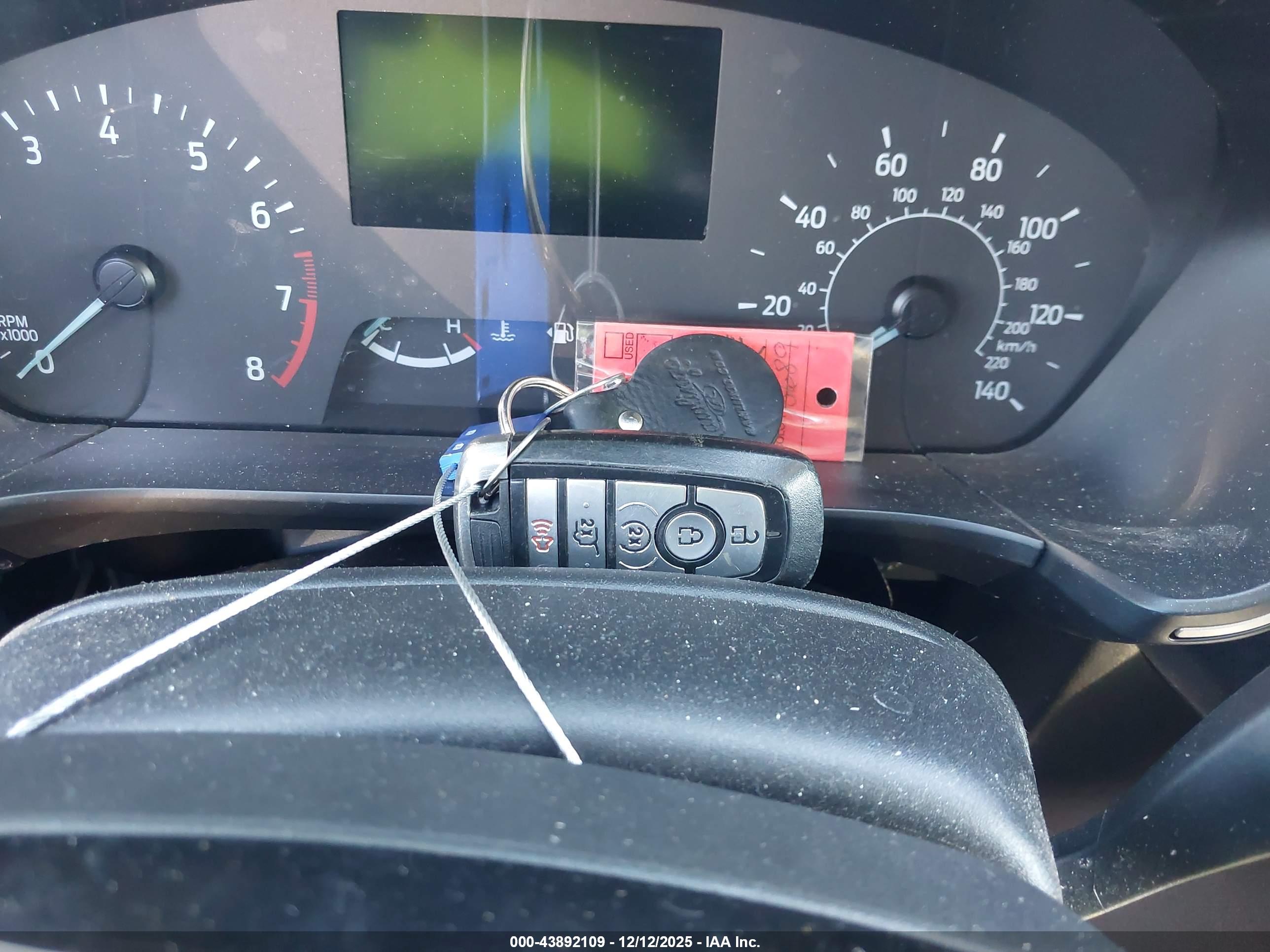FORD ESCAPE image 11