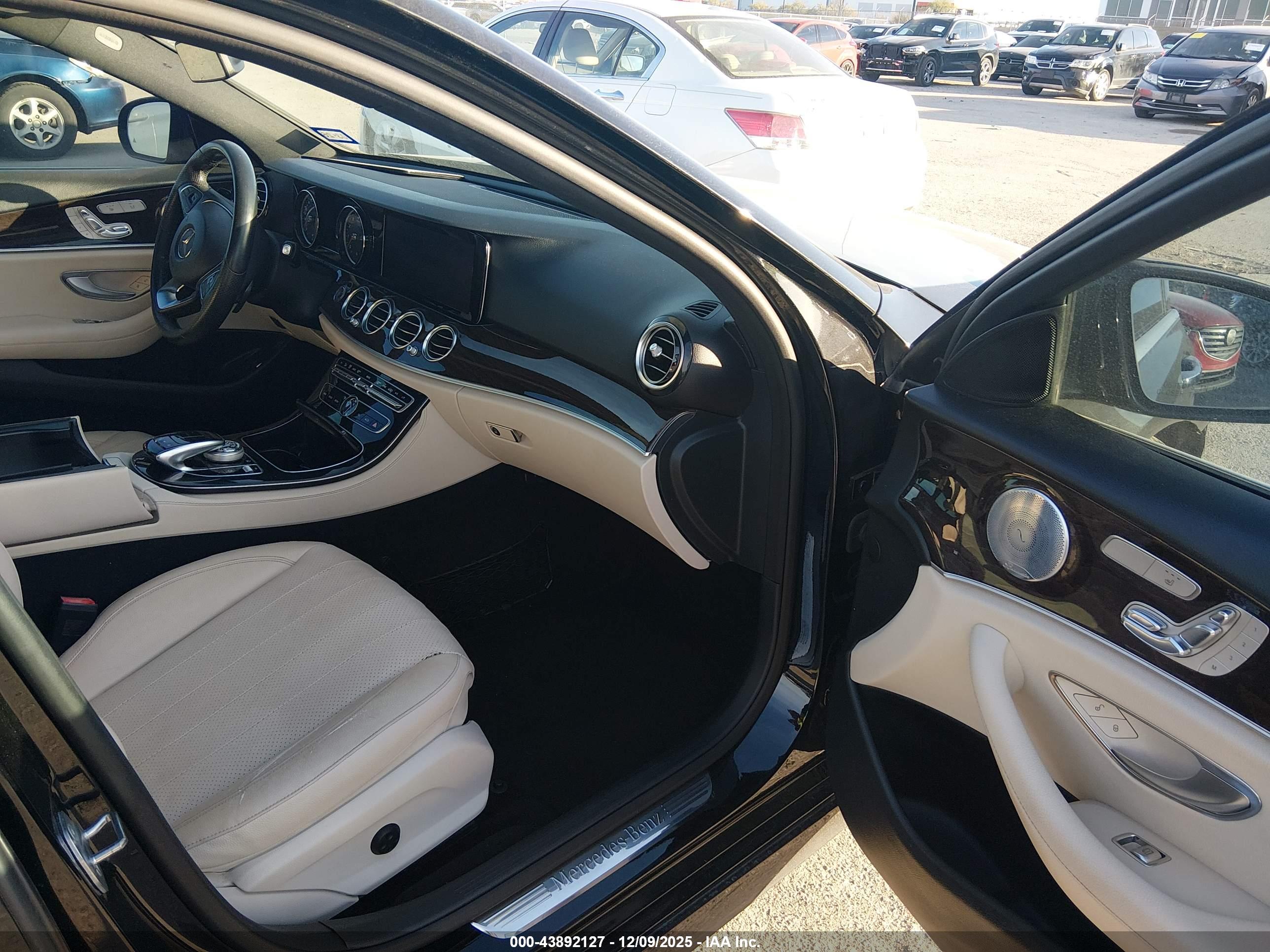 MERCEDES-BENZ E image 5