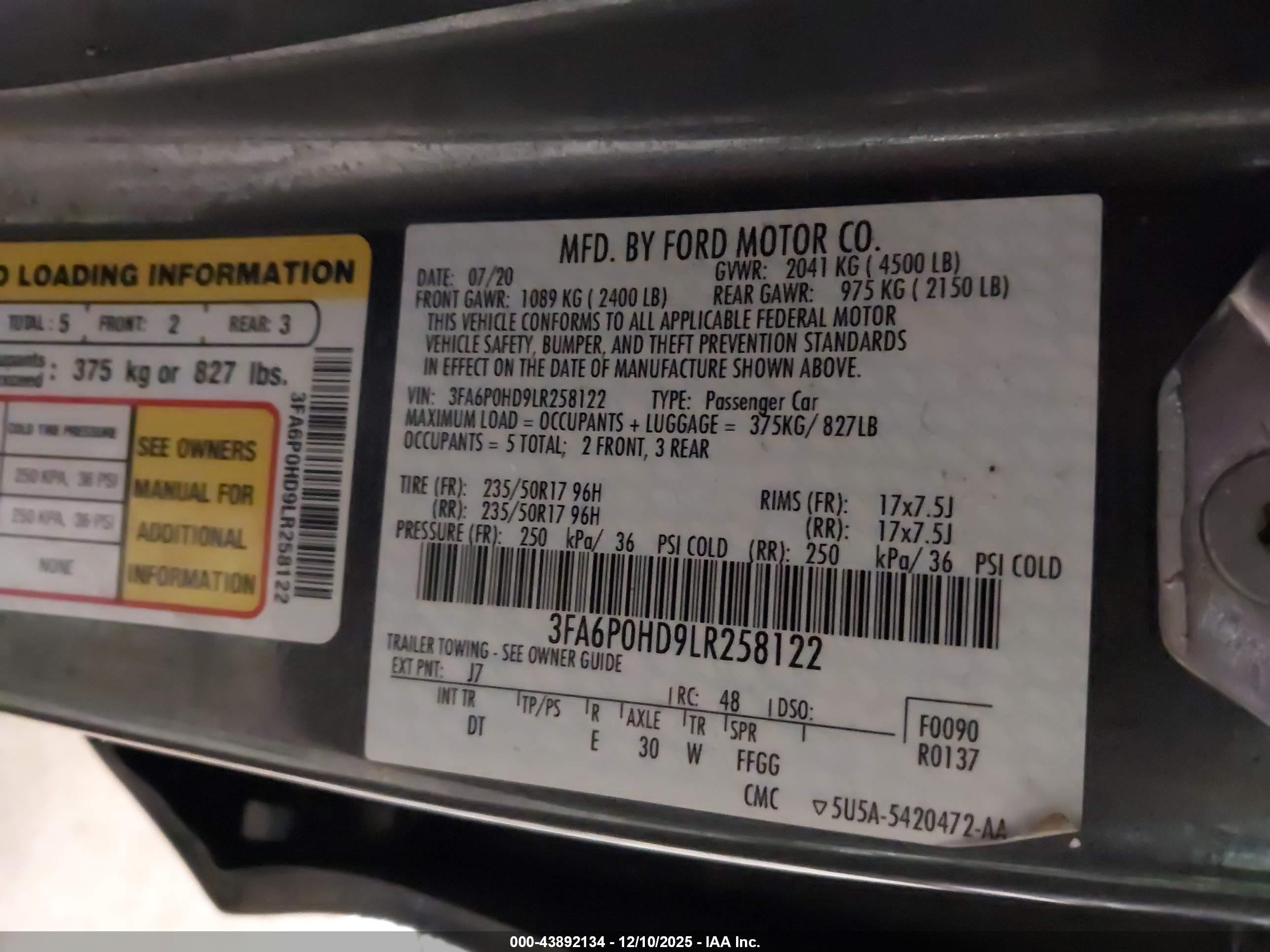 FORD FUSION image 9