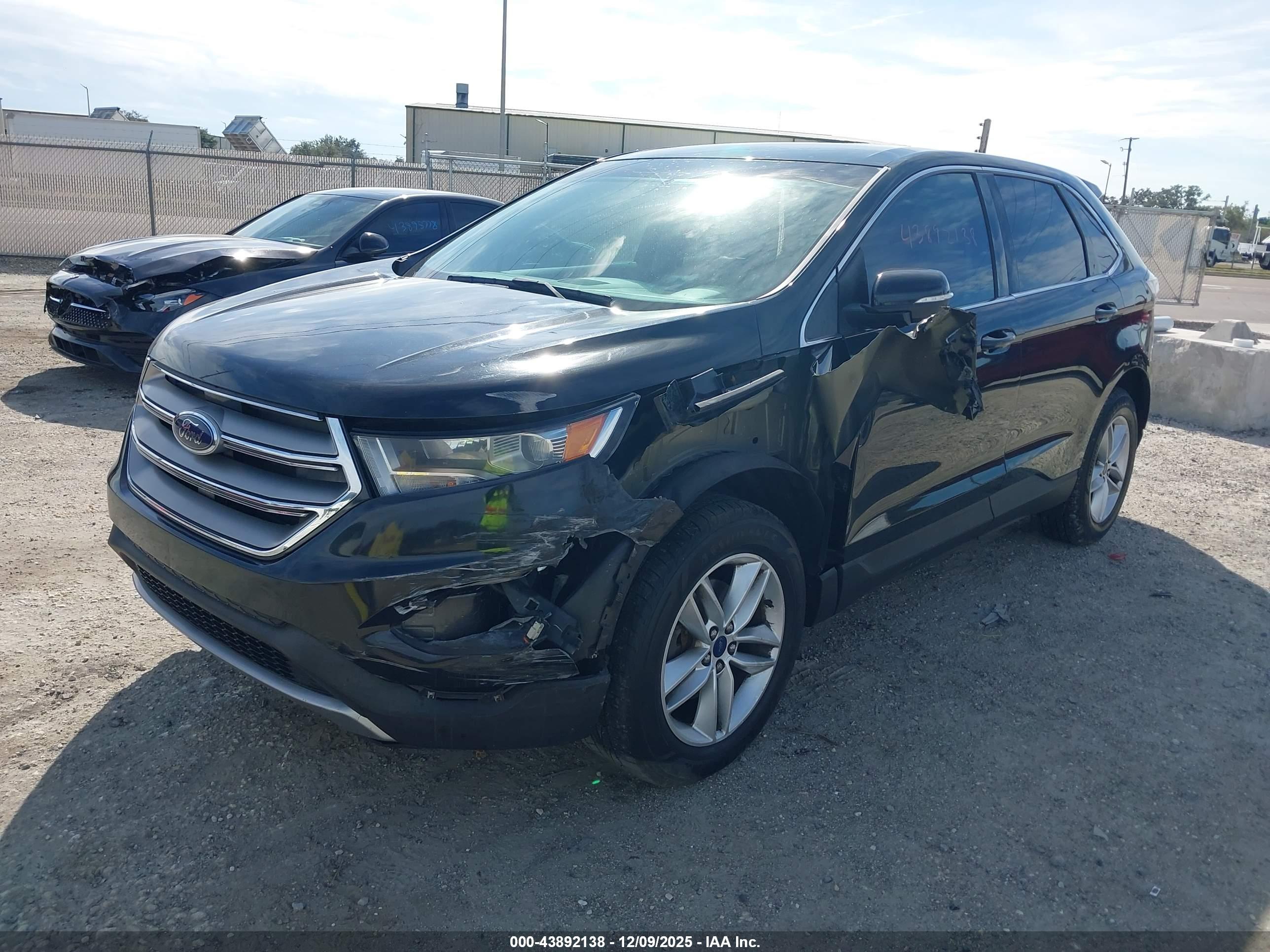 FORD EDGE image 2