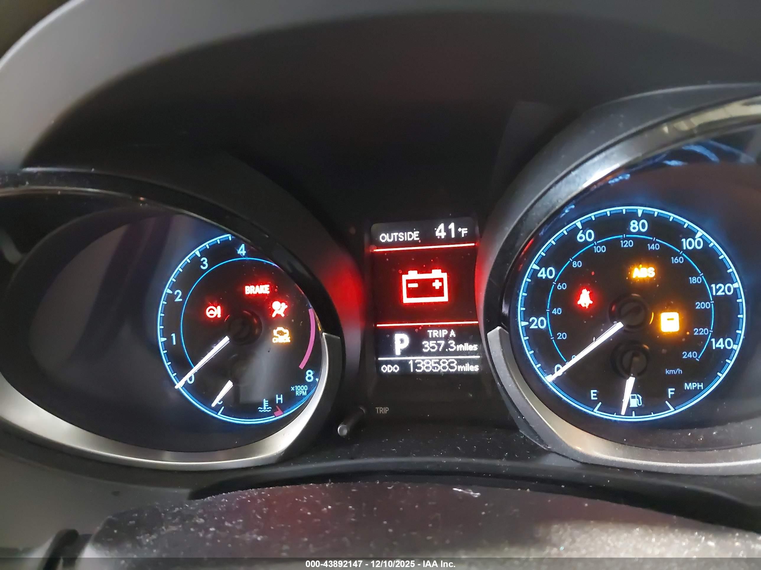 TOYOTA COROLLA image 7