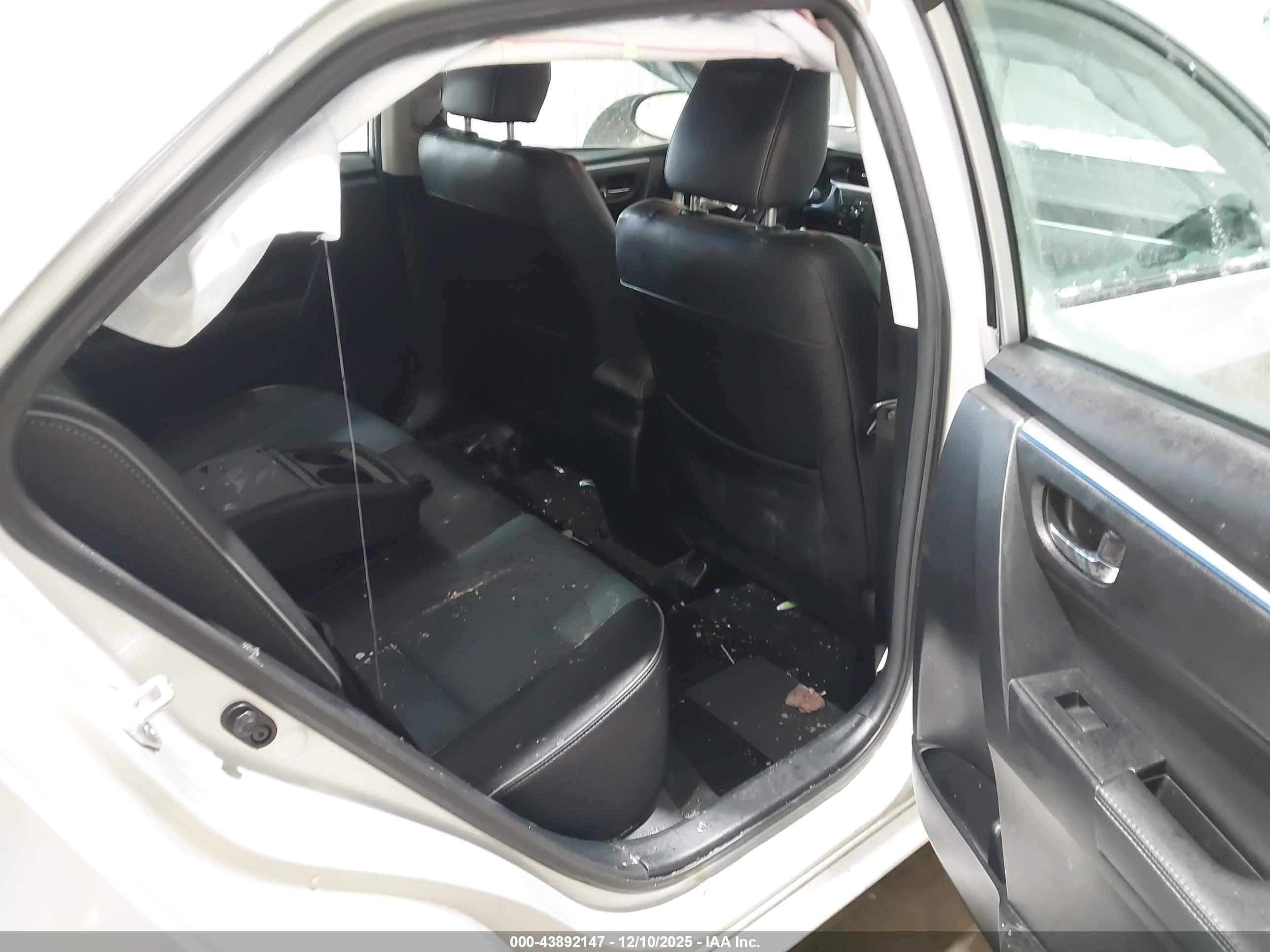 TOYOTA COROLLA image 8