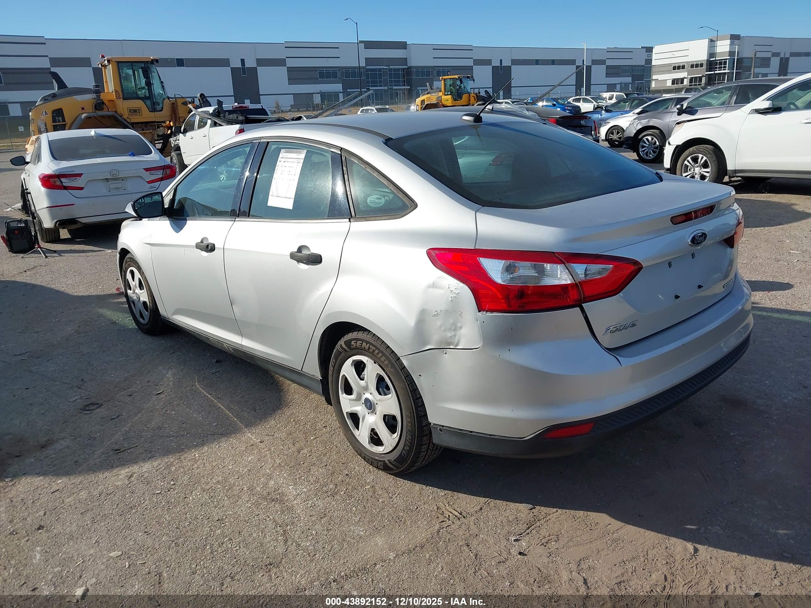 FORD FOCUS image 3