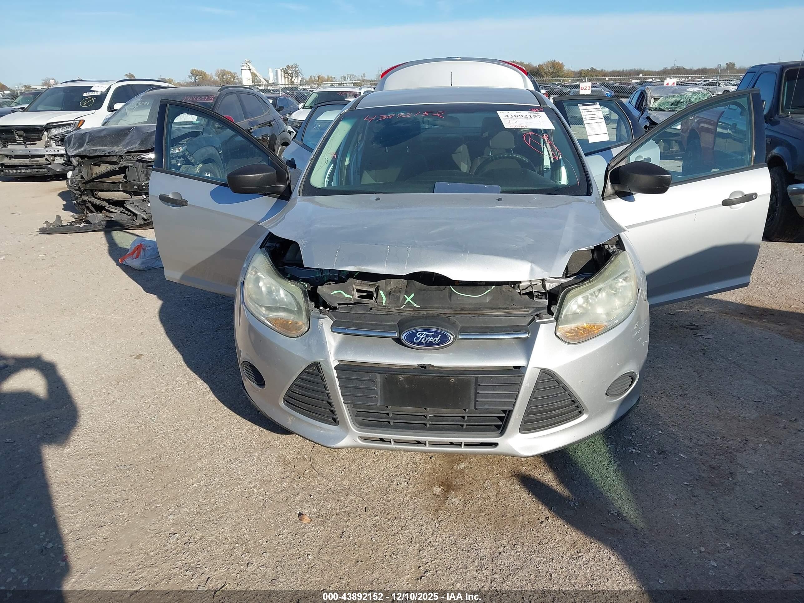 FORD FOCUS image 6