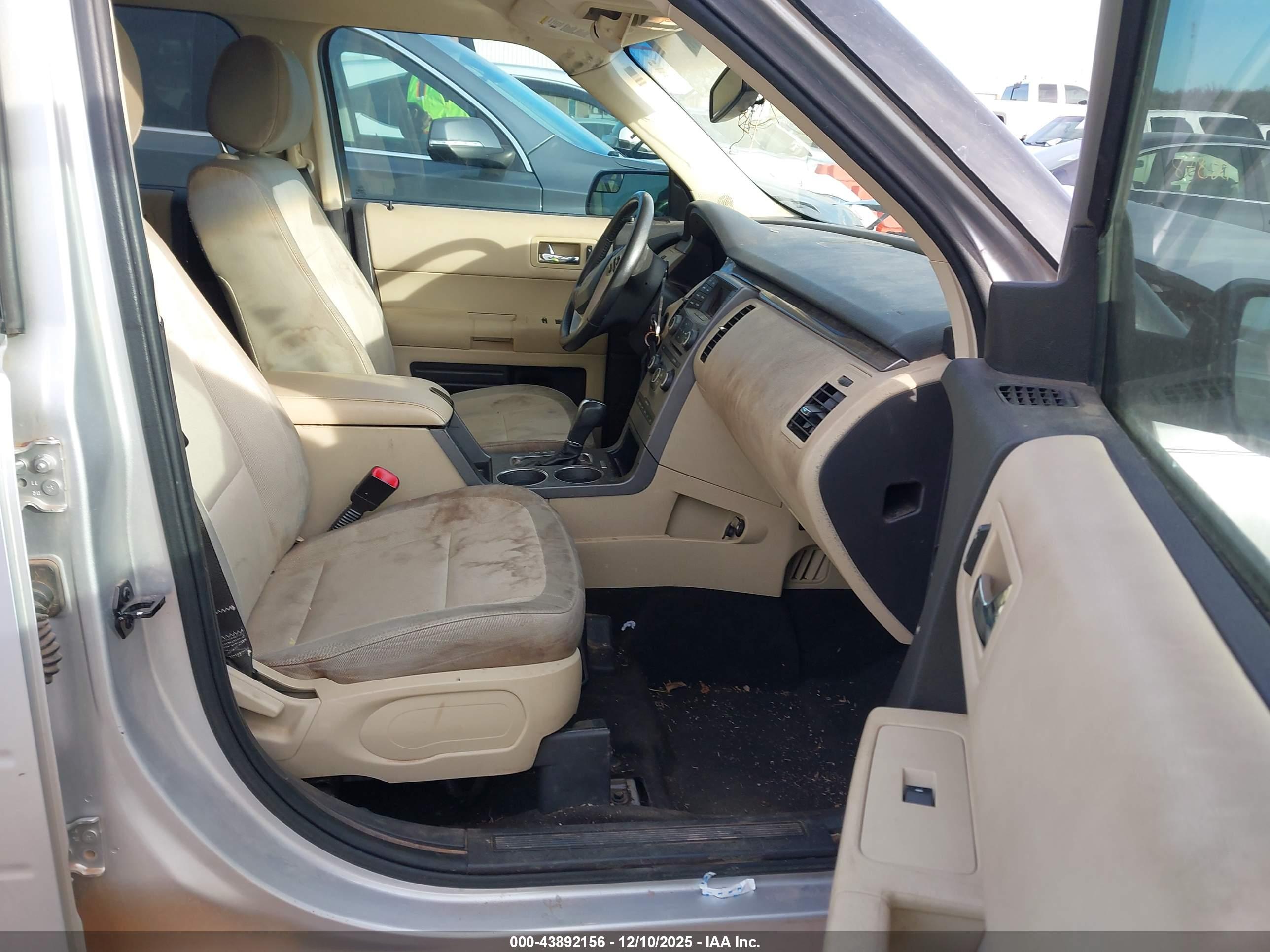 FORD FLEX image 5