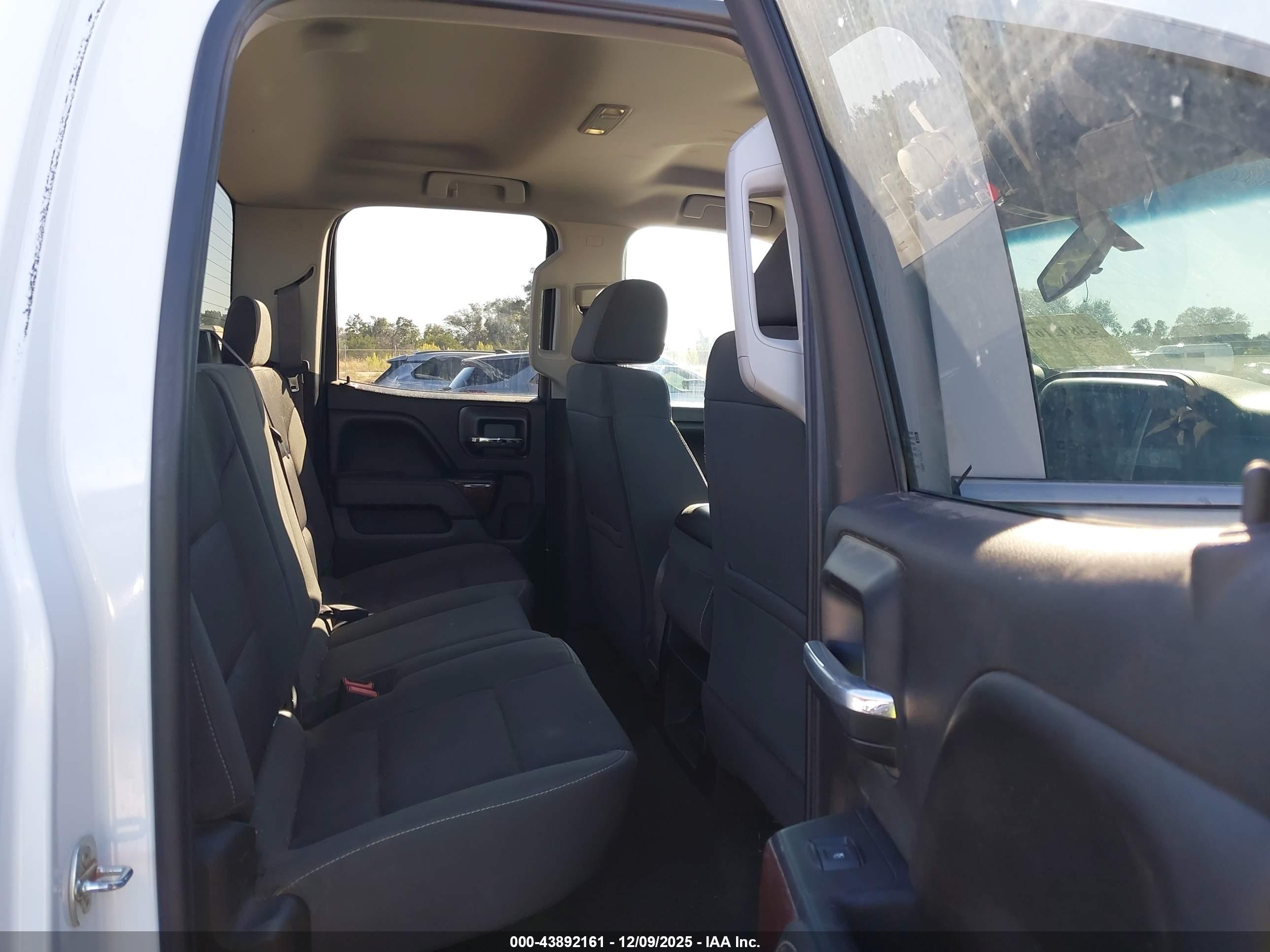 GMC SIERRA image 8