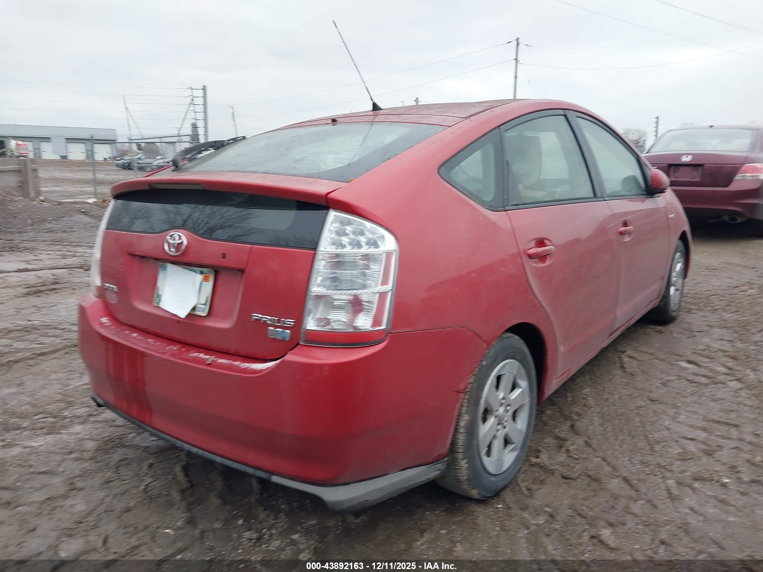 TOYOTA PRIUS image 4