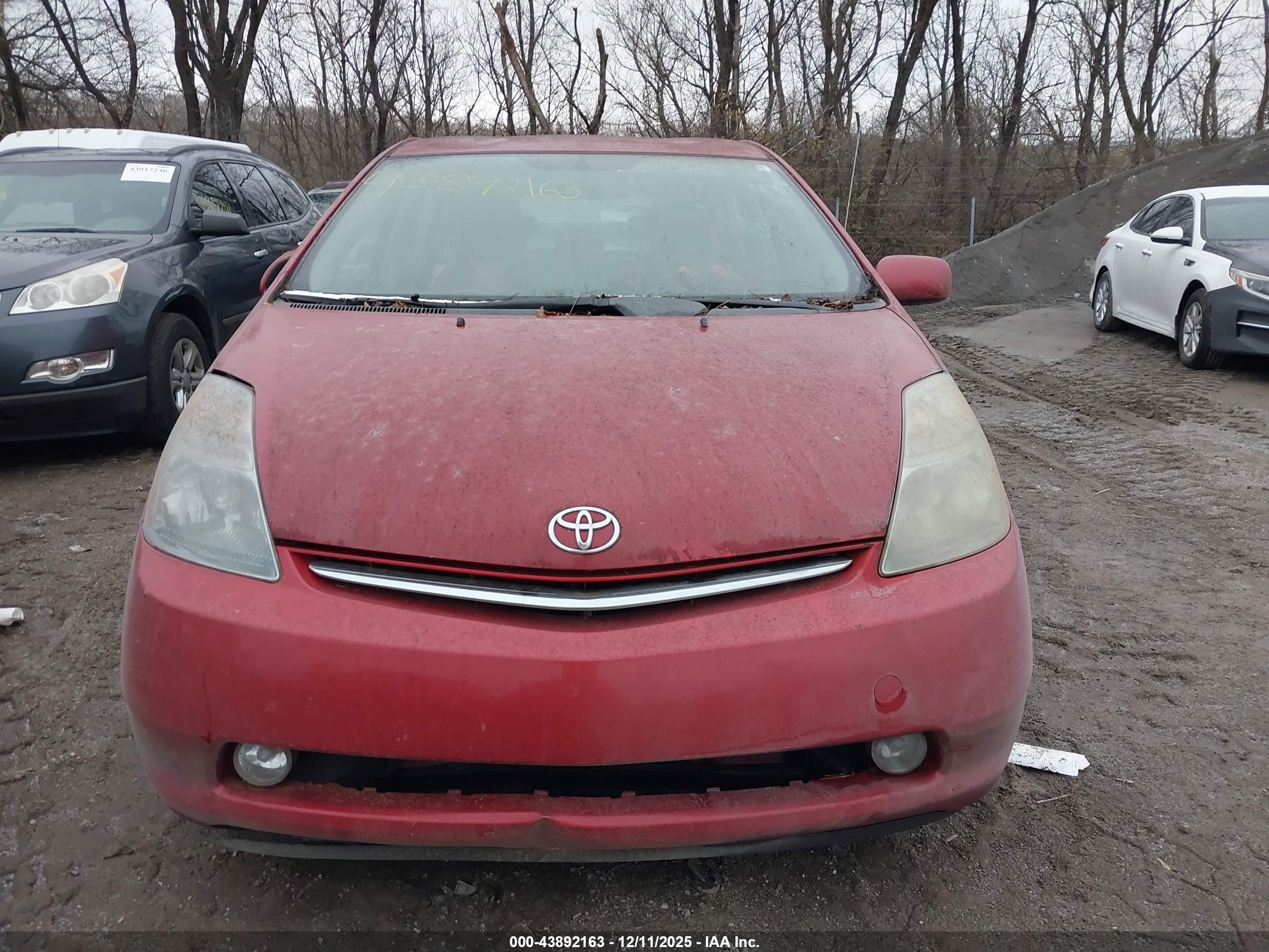TOYOTA PRIUS image 6