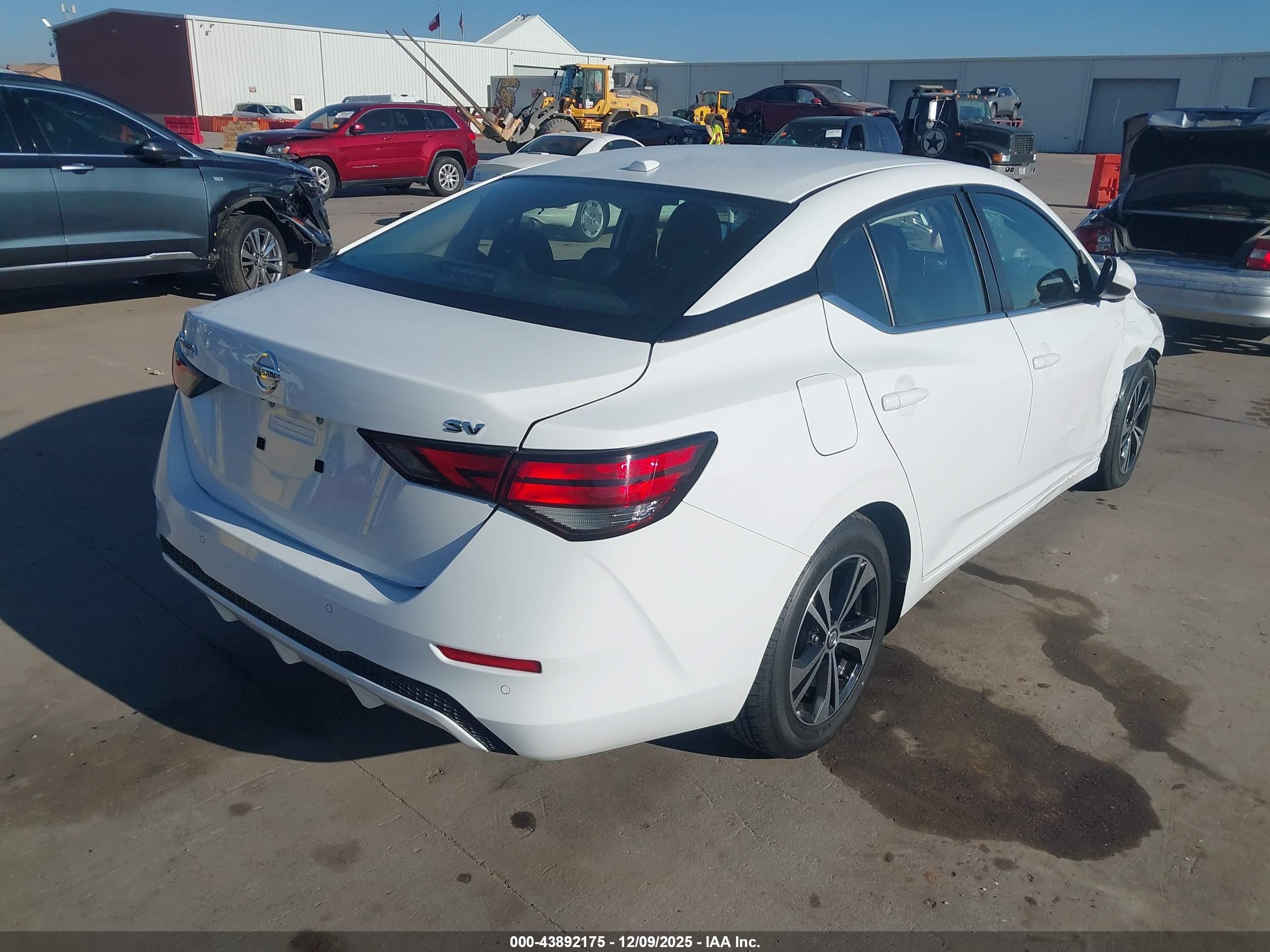 NISSAN SENTRA image 4