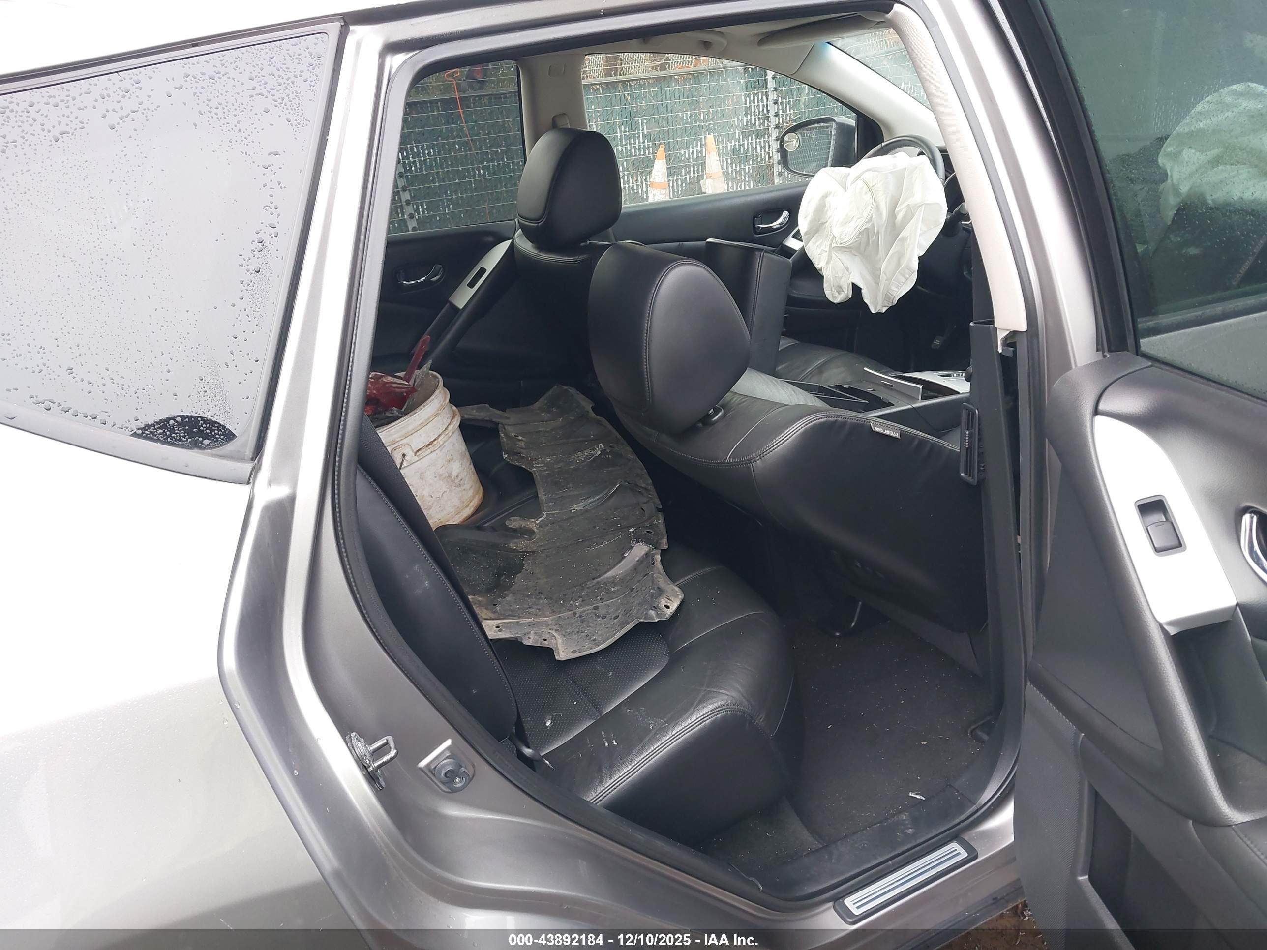 NISSAN MURANO image 8