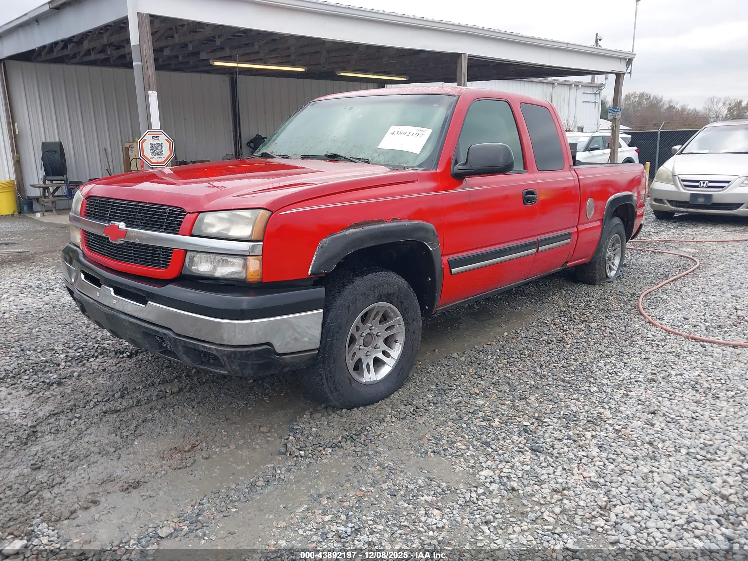 CHEVROLET SILVERADO image 2