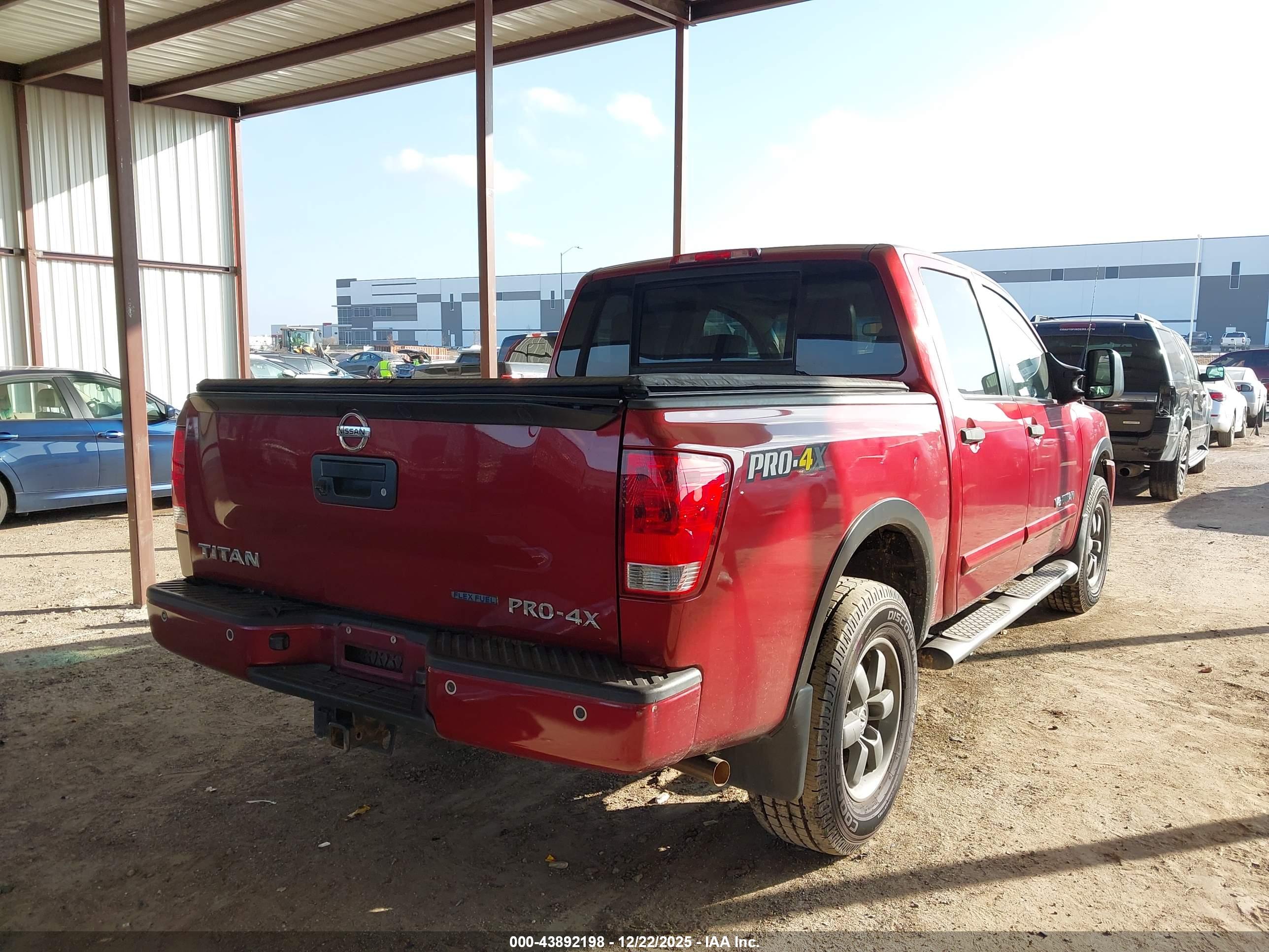 NISSAN TITAN image 4