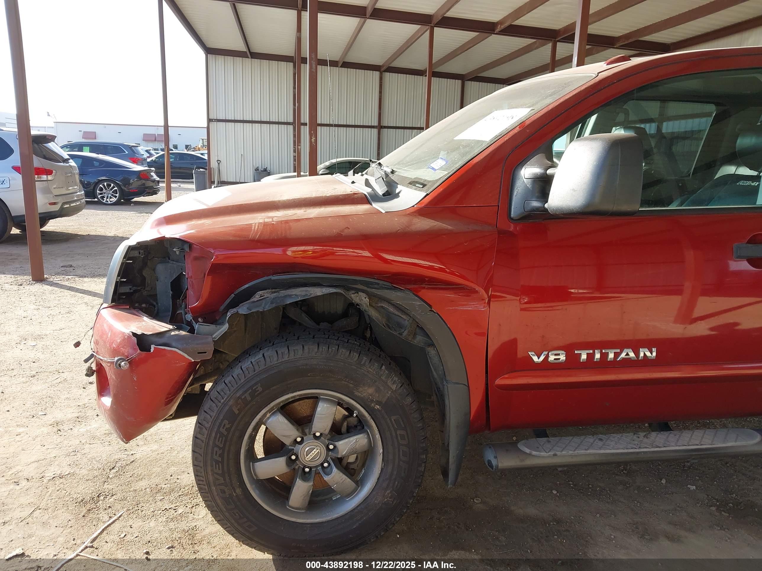 NISSAN TITAN image 6