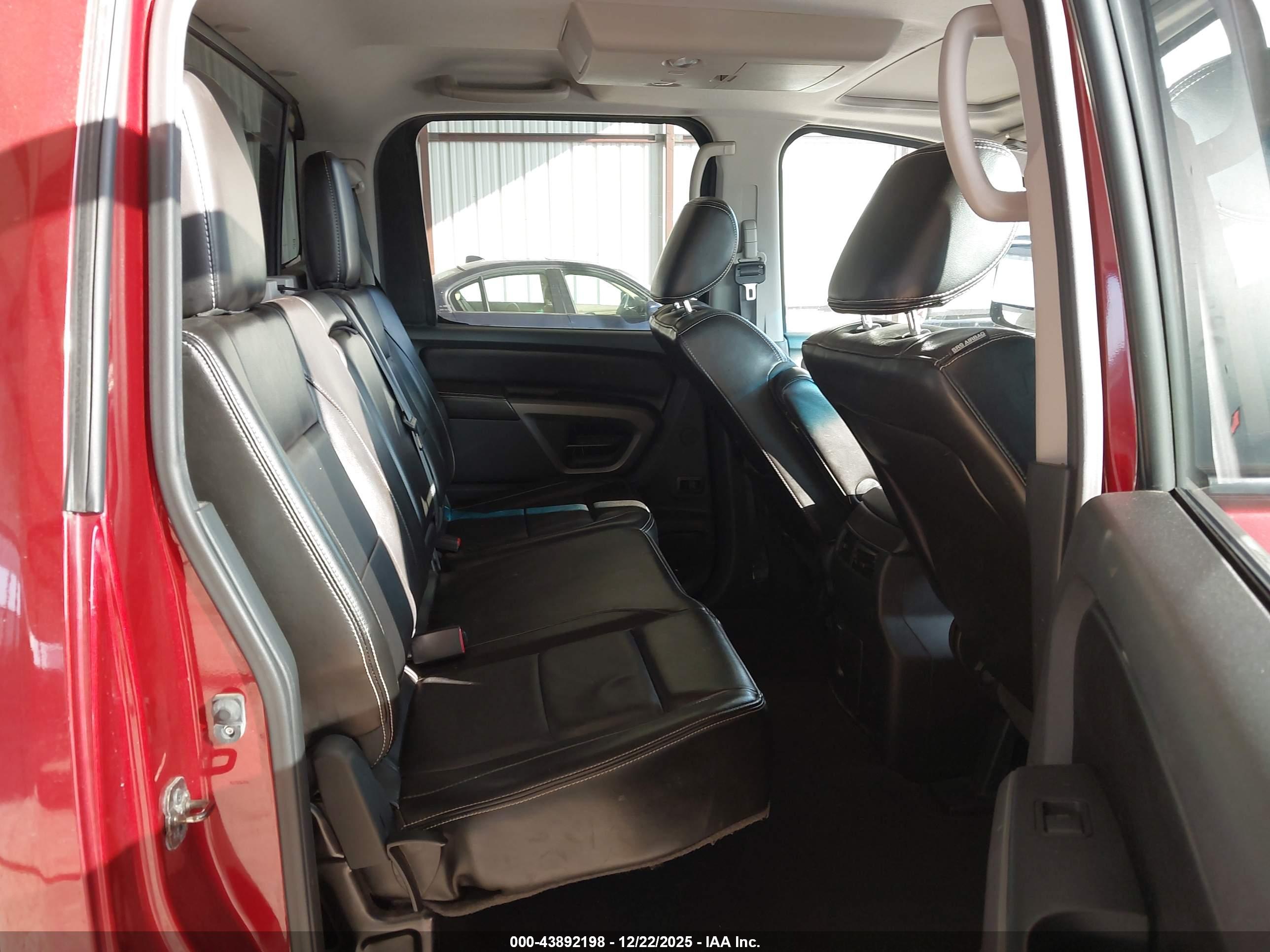 NISSAN TITAN image 8