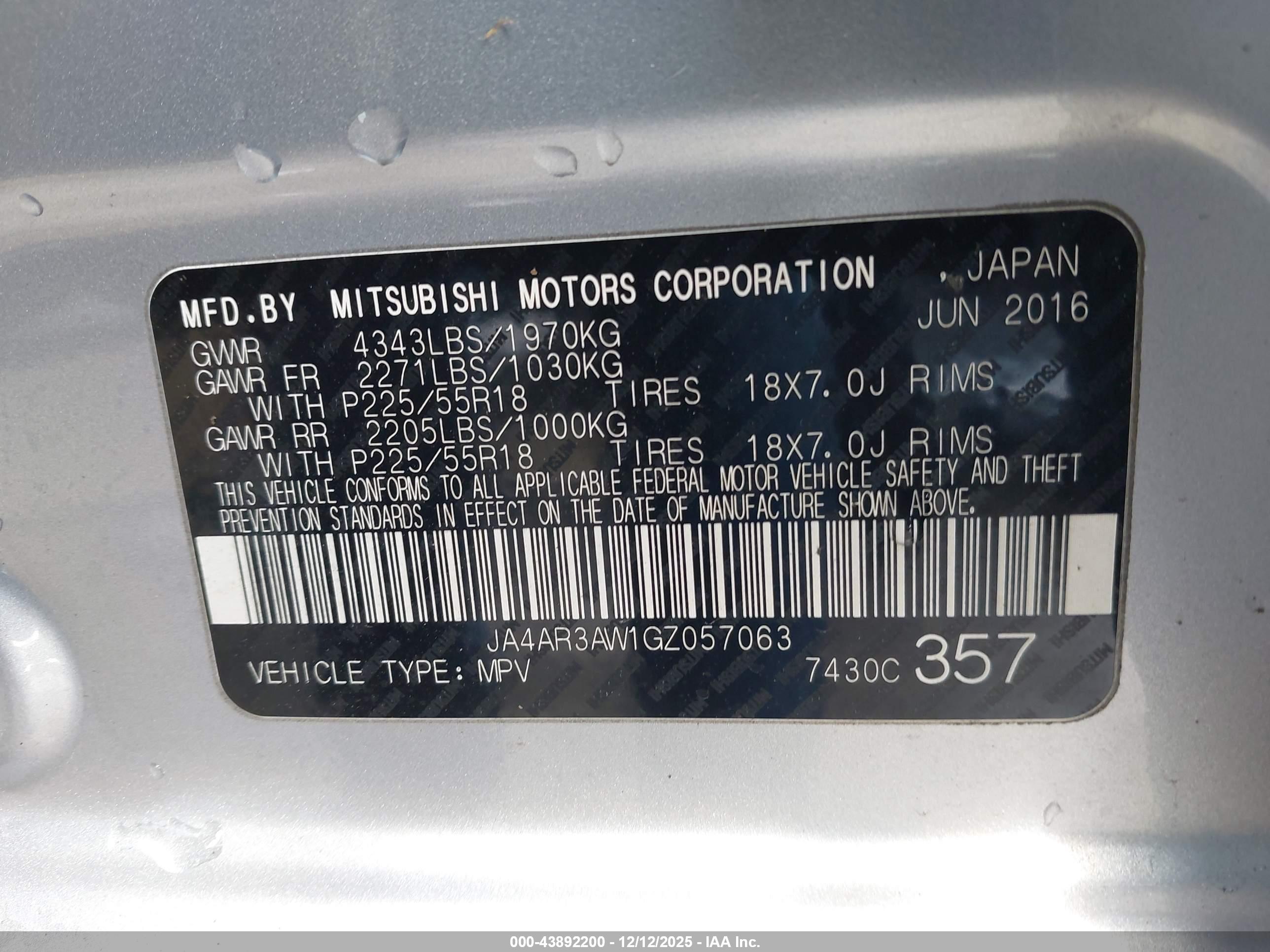 MITSUBISHI OUTLANDER image 9