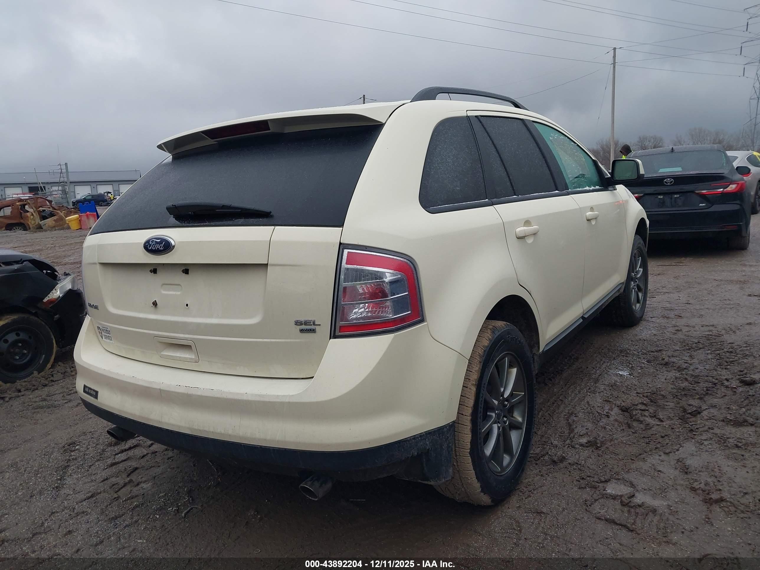 FORD EDGE image 4